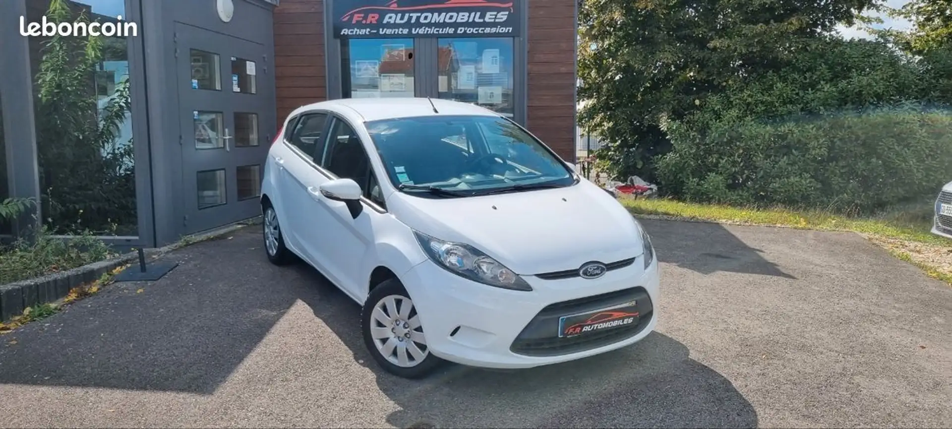 Ford Fiesta 1.2 Essence 8.2 ch Trend Pack Blanc - 2