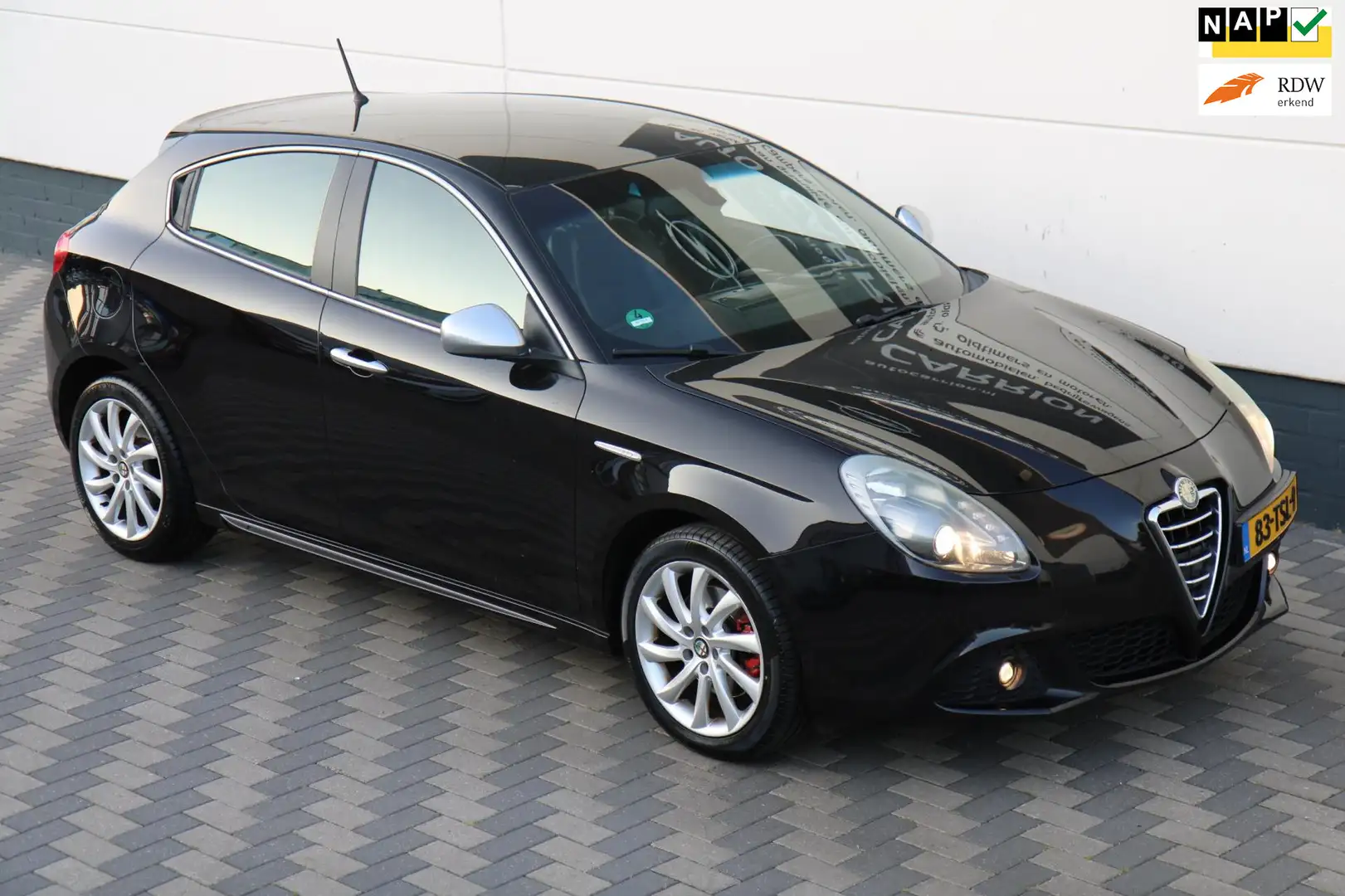 Alfa Romeo Giulietta 2.0 JTDm Distinctive Carplay Clima NAP !! Schwarz - 1