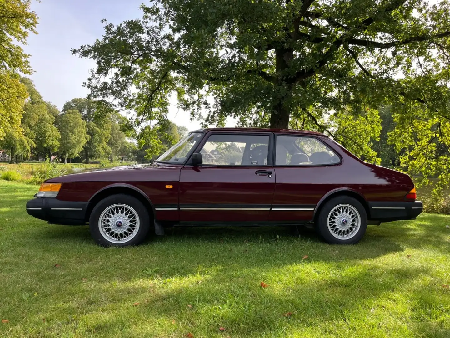 Saab 900 2.0I-16 Коричневий - 2