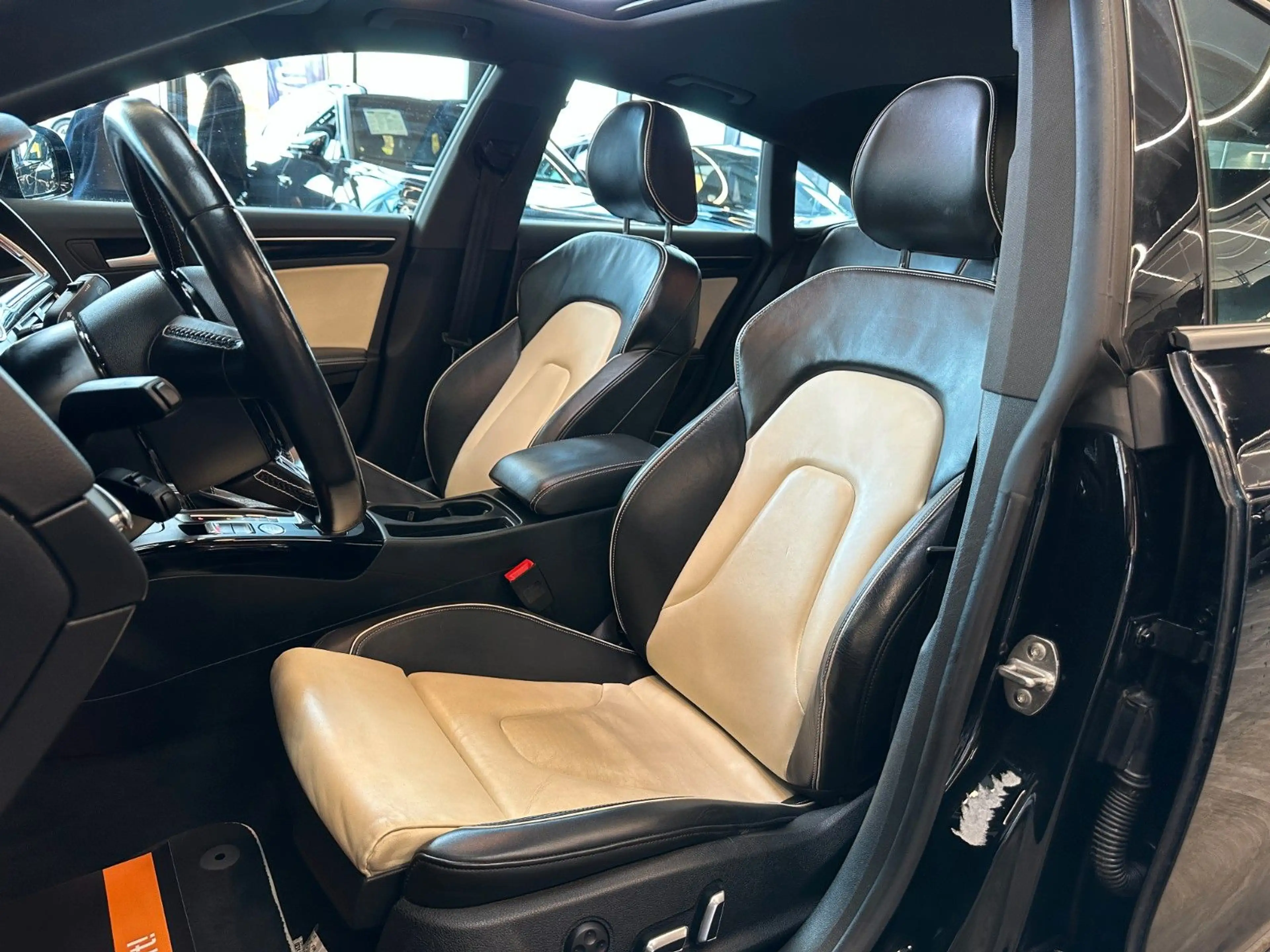 Audi A5 *S-LINE*PANO*KEYLESS*ACC*PDC*SPURHT*VollLEDER* — photo 8