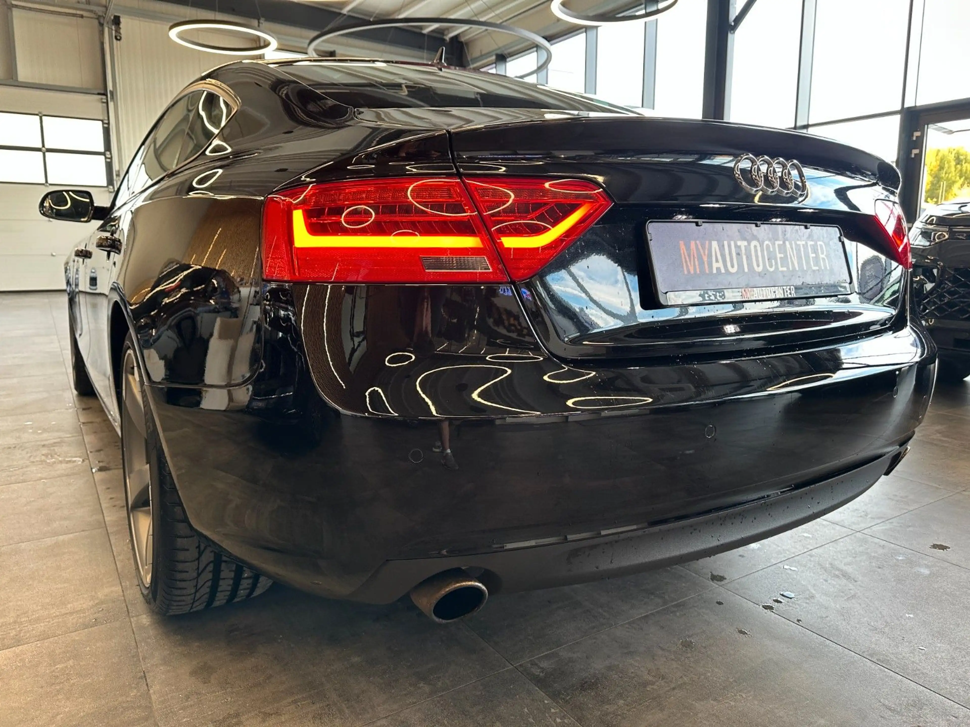 Audi A5 *S-LINE*PANO*KEYLESS*ACC*PDC*SPURHT*VollLEDER* — photo 5
