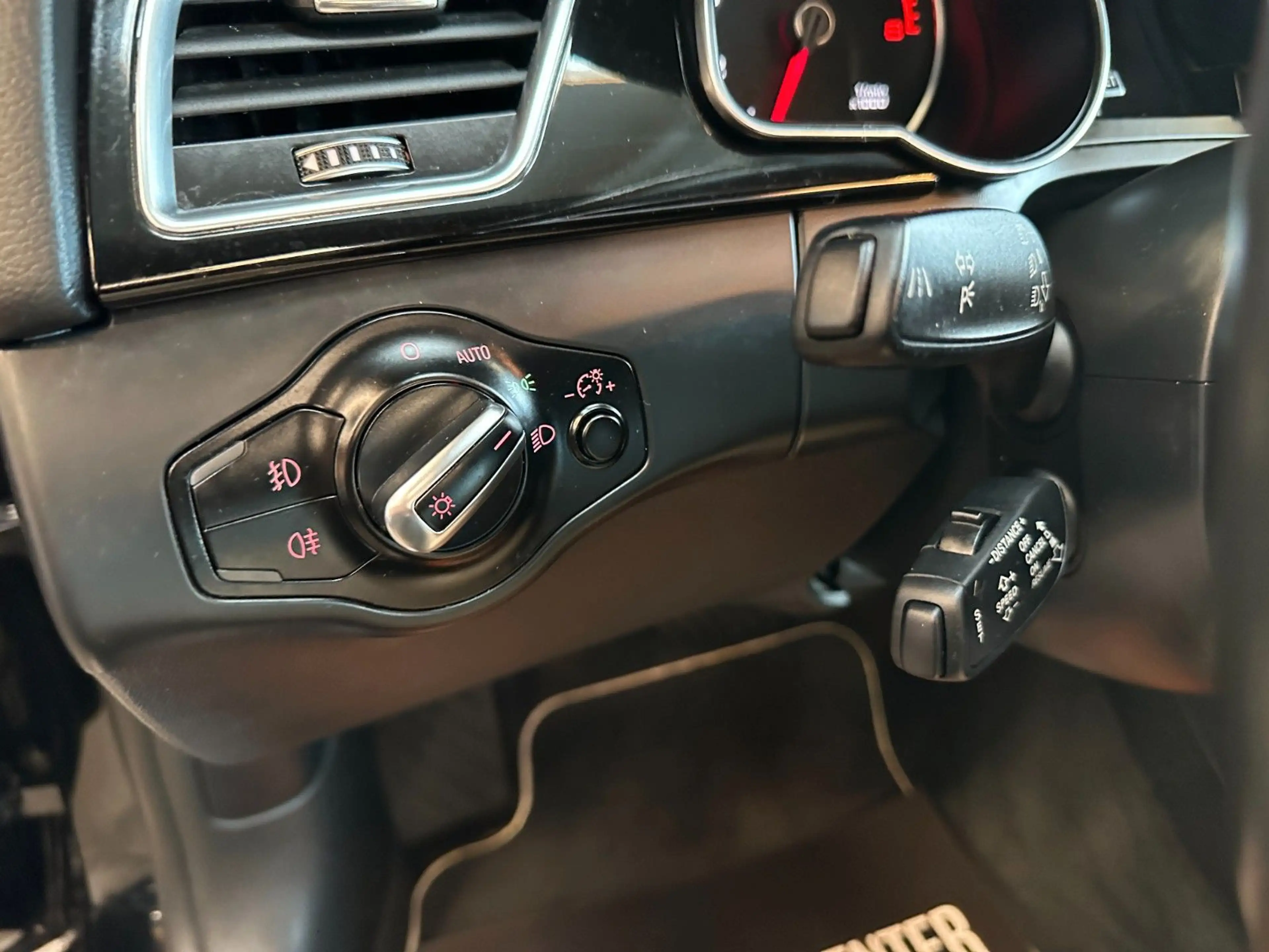 Audi A5 *S-LINE*PANO*KEYLESS*ACC*PDC*SPURHT*VollLEDER* — photo 9