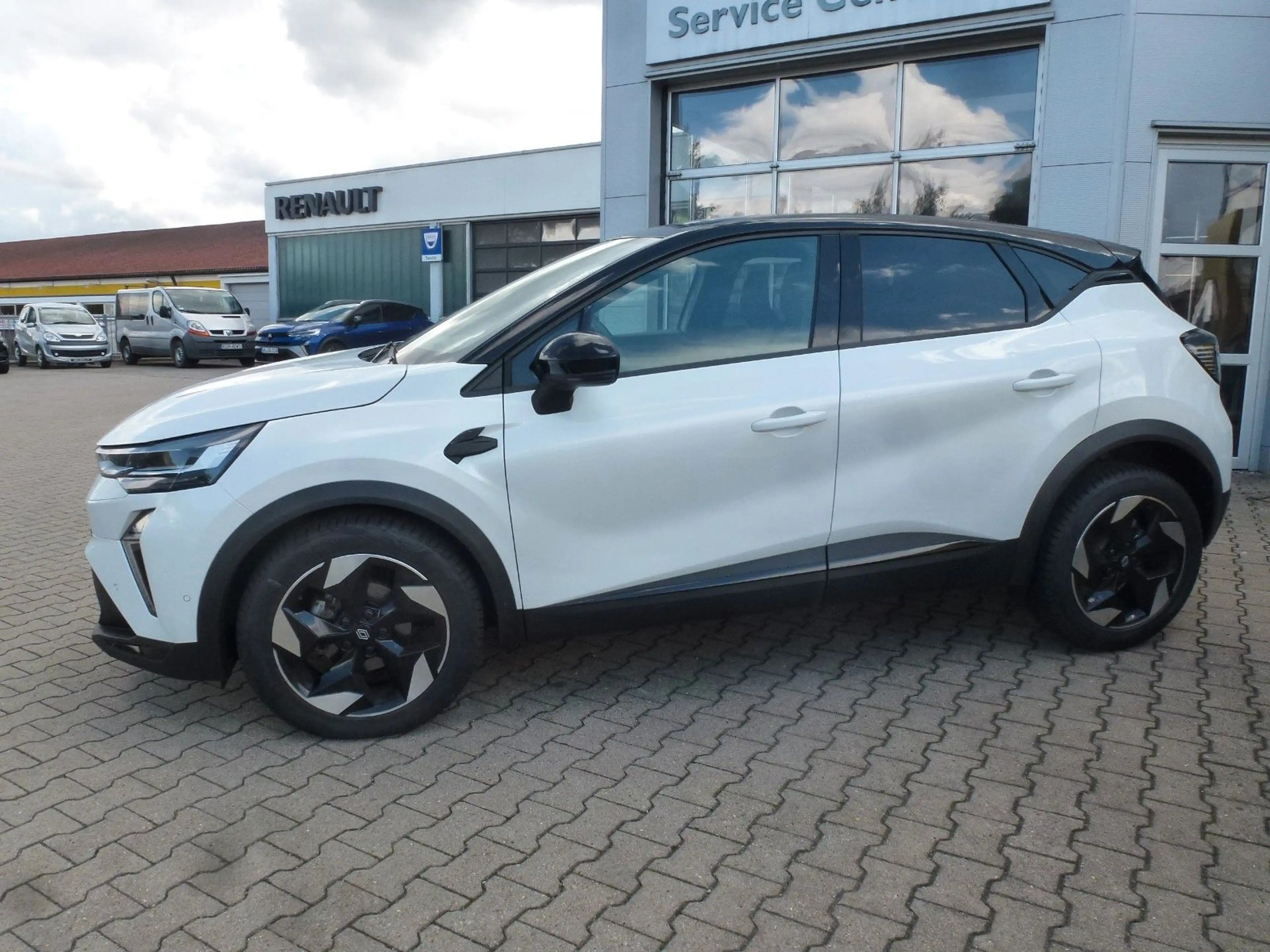 Renault Captur Mild Hybrid 160 EDC Techno — photo 3