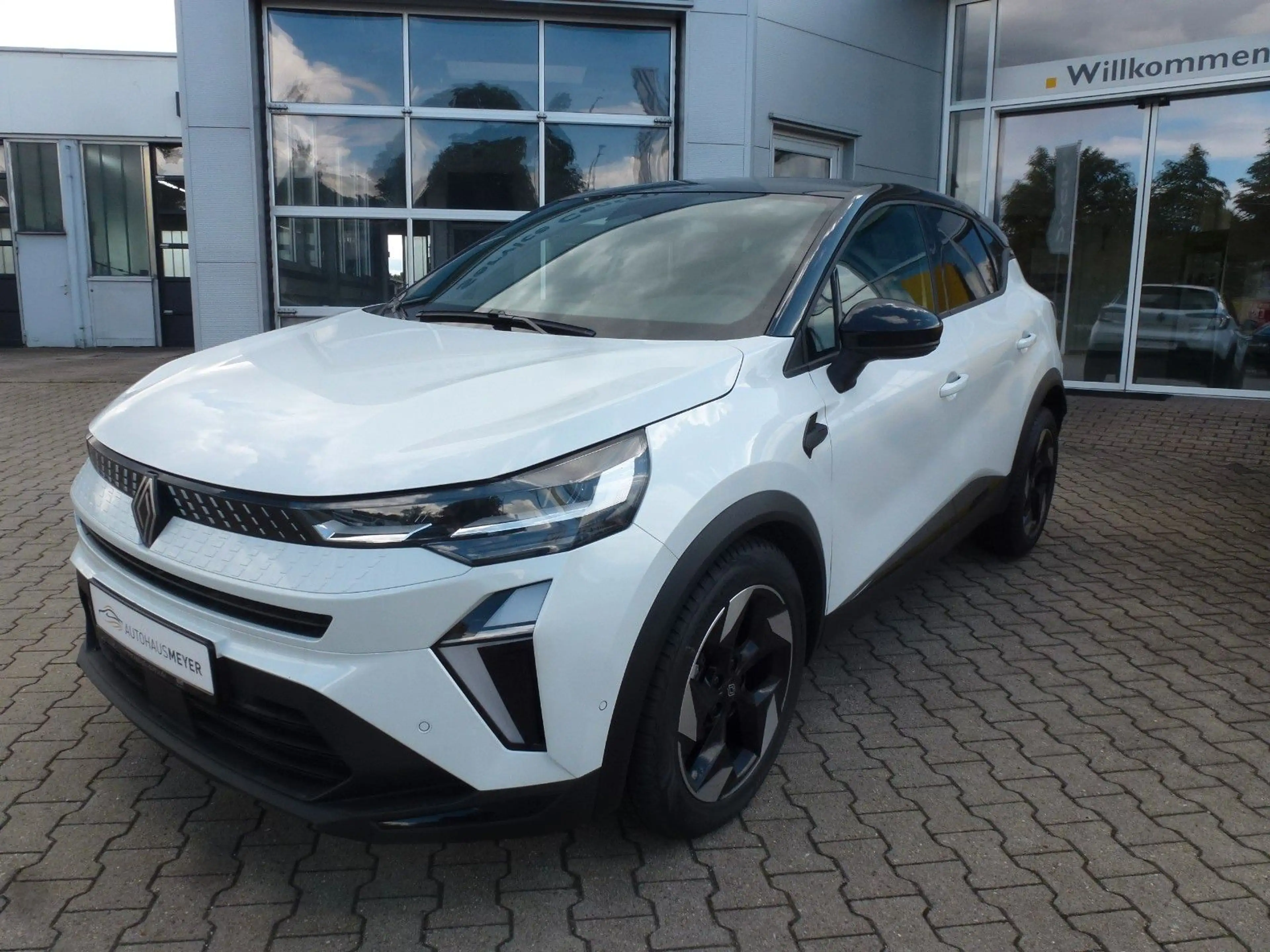 Renault Captur Mild Hybrid 160 EDC Techno — photo 2