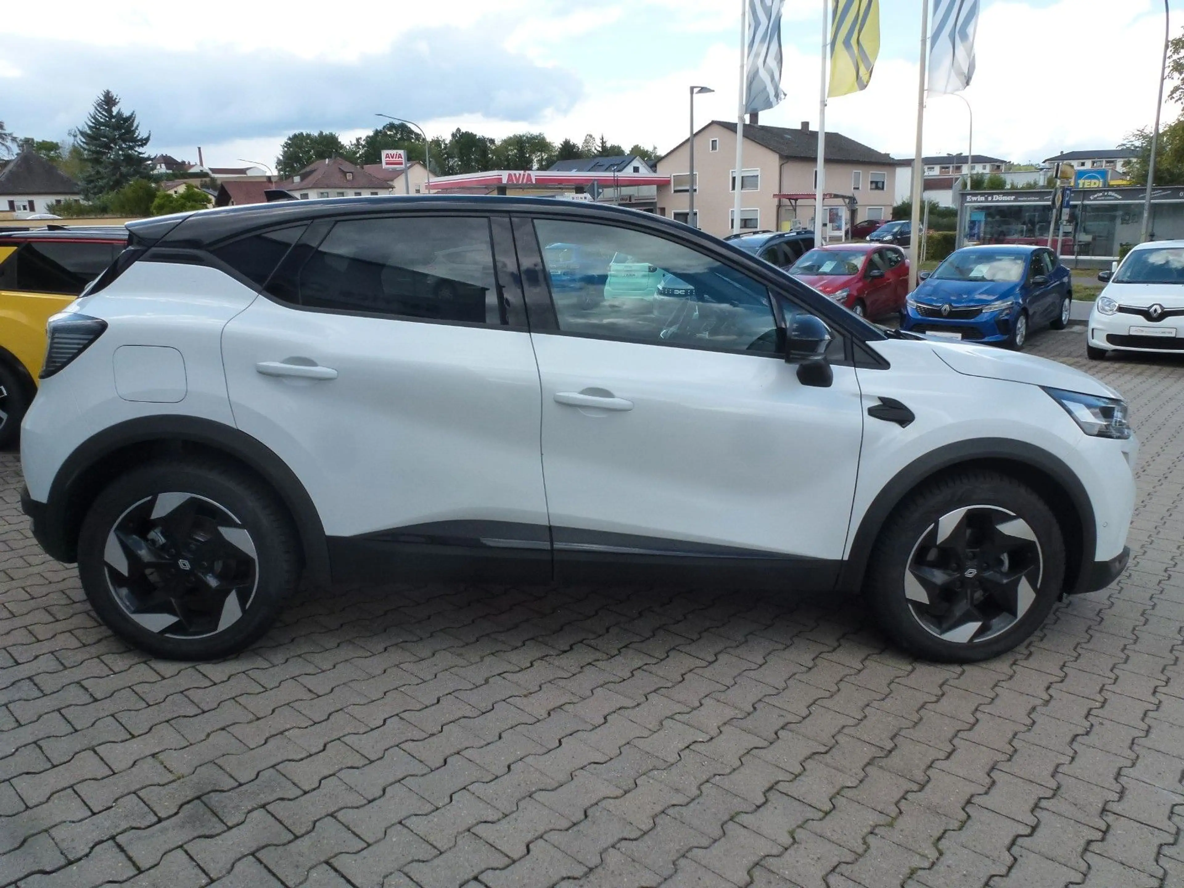 Renault Captur Mild Hybrid 160 EDC Techno — photo 5