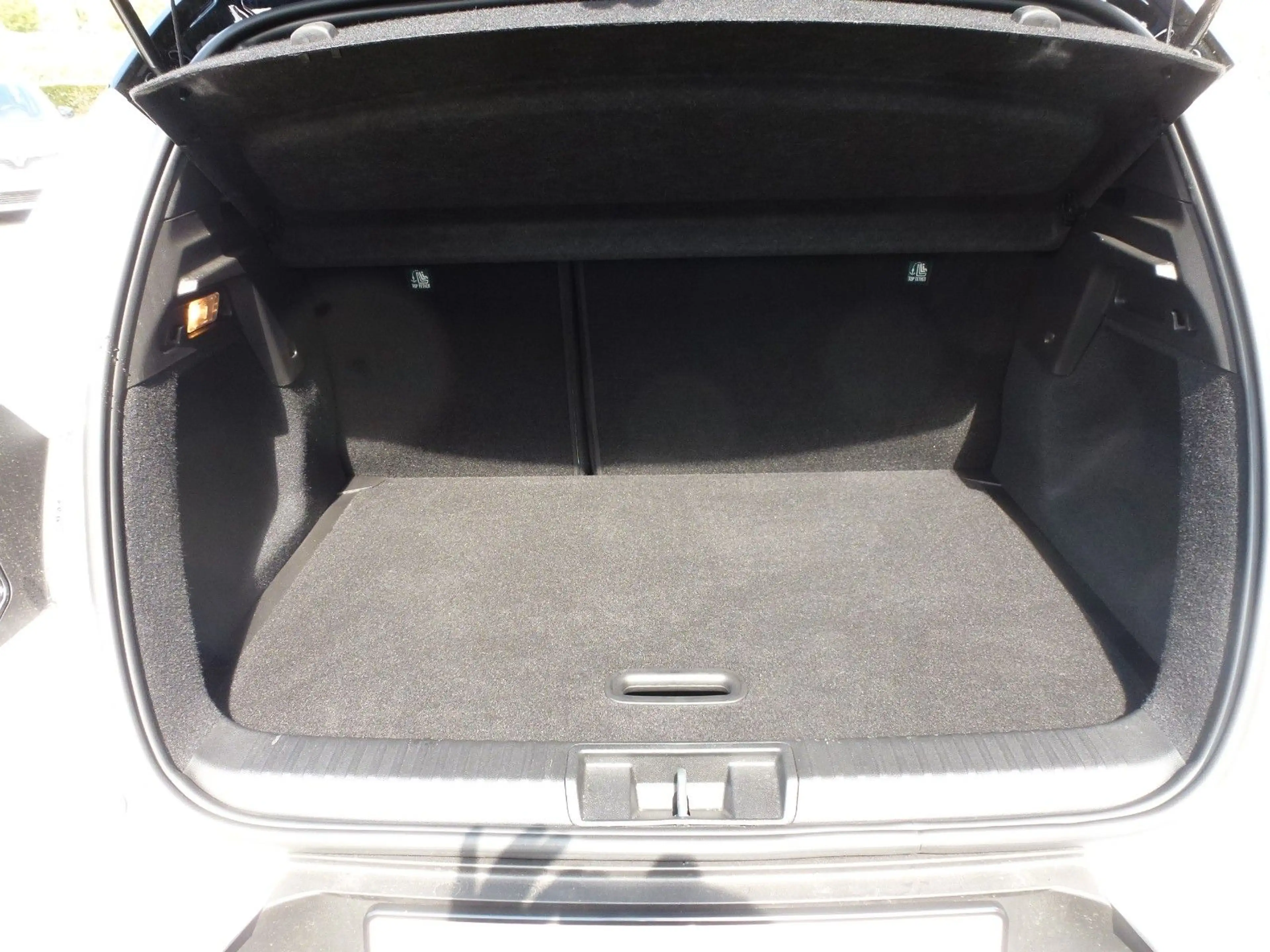 Renault Captur Mild Hybrid 160 EDC Techno — photo 9