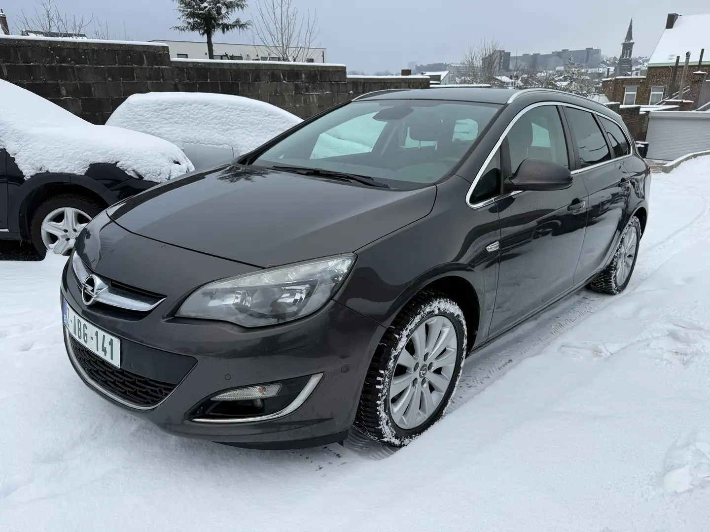 Opel Astra 1.6 CDTi ECOTEC D Innovation Start/Stop Schwarz - 1