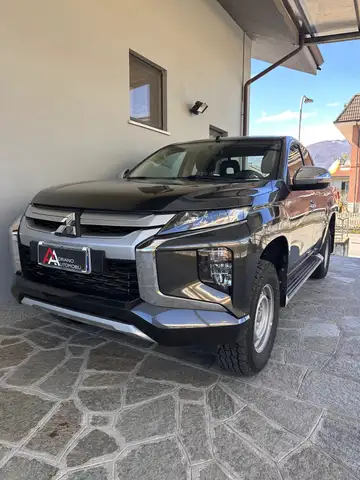 Mitsubishi L200 L200 cl.cab 2.3d Invite 4wd 150cv