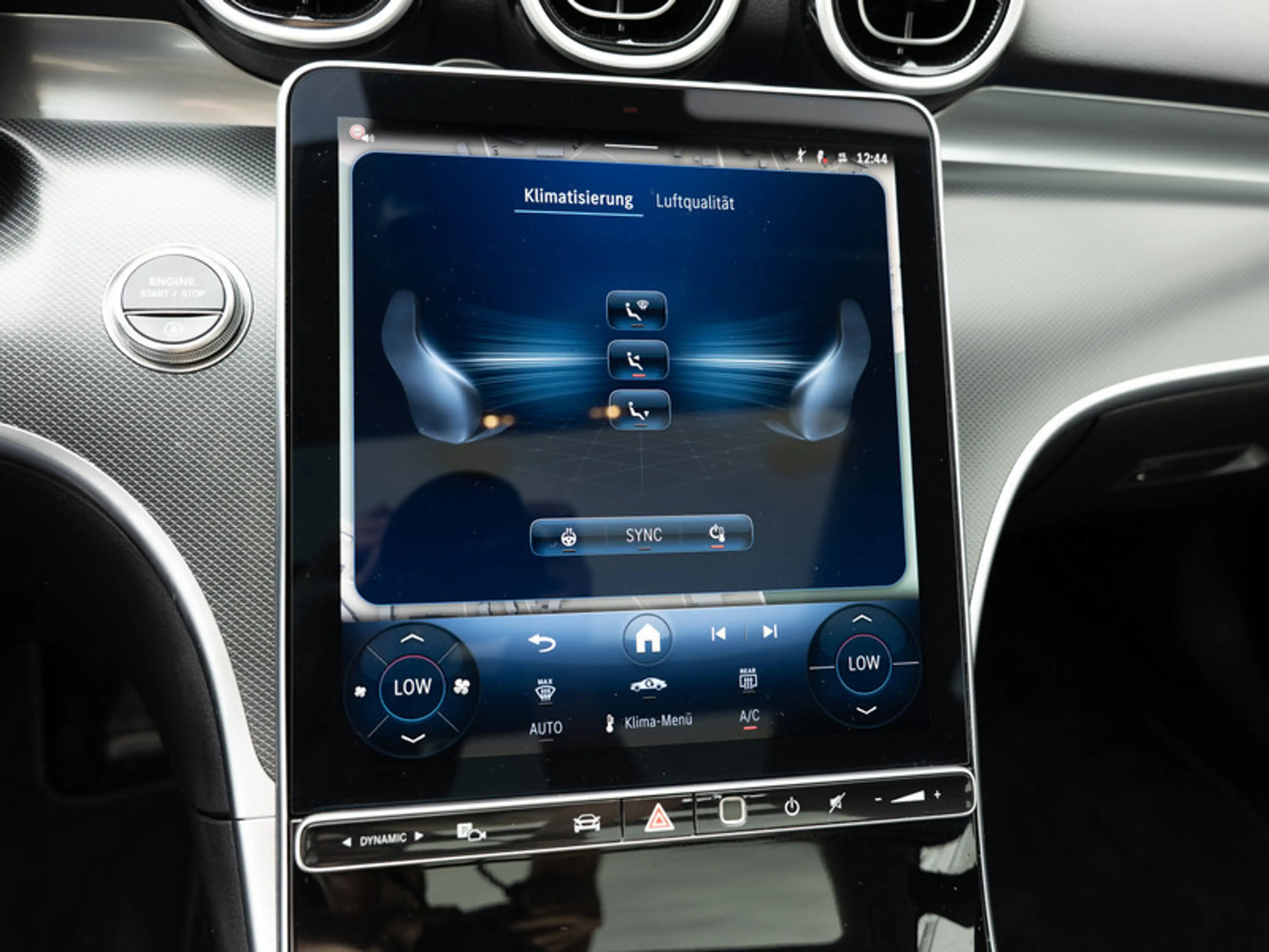 Mercedes-Benz C 220 d Avantgarde/LED/Pano/Totw/Leder/Winter — photo 12