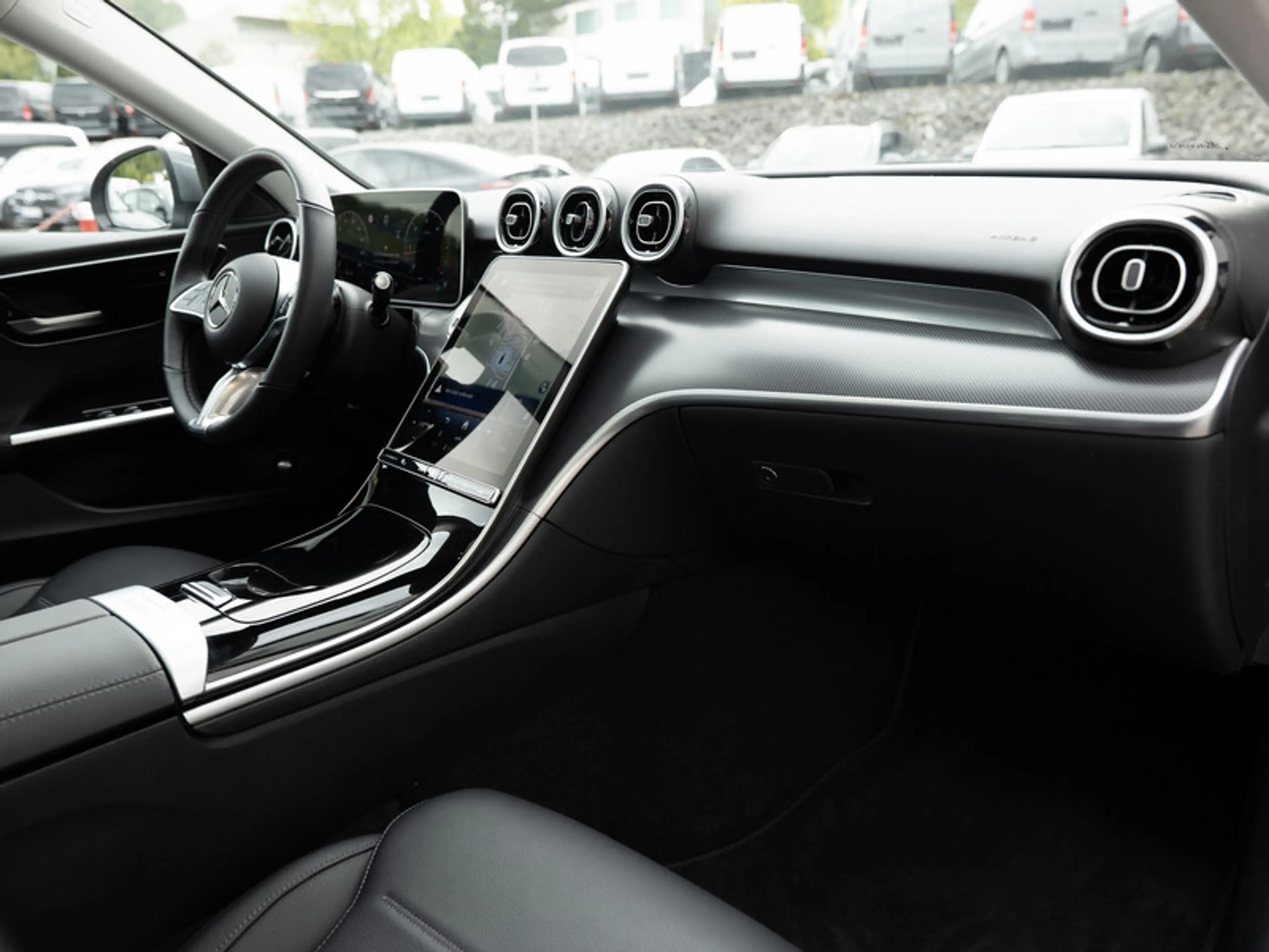 Mercedes-Benz C 220 d Avantgarde/LED/Pano/Totw/Leder/Winter — photo 3