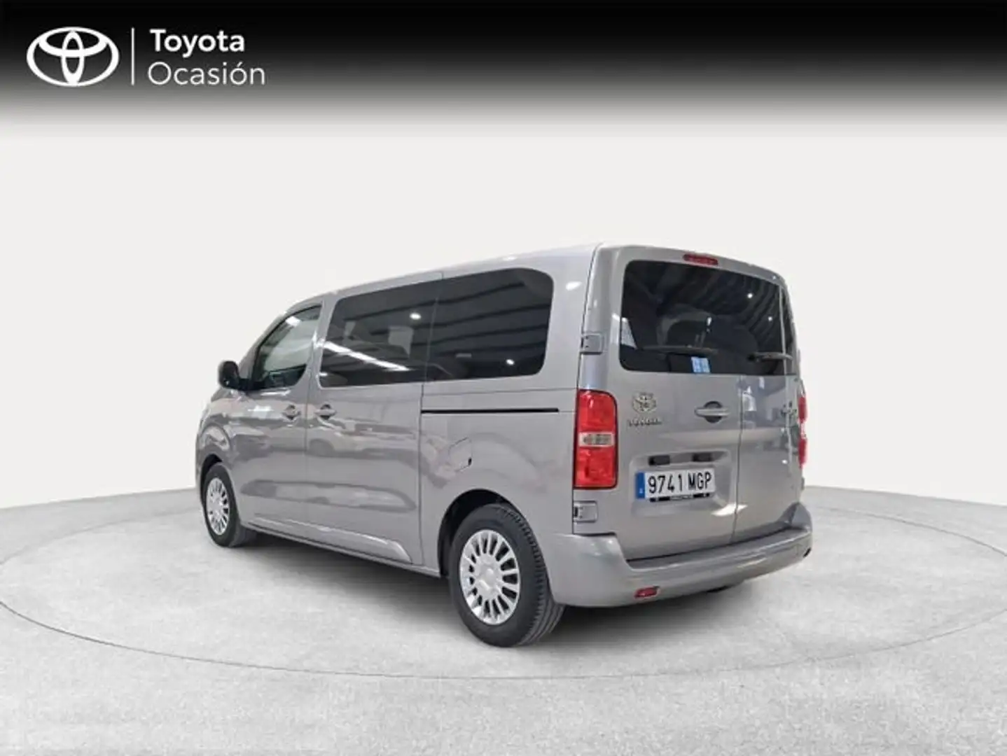 Toyota Proace Shuttle L2 2.2D 9pl. VX 150 Silber - 2