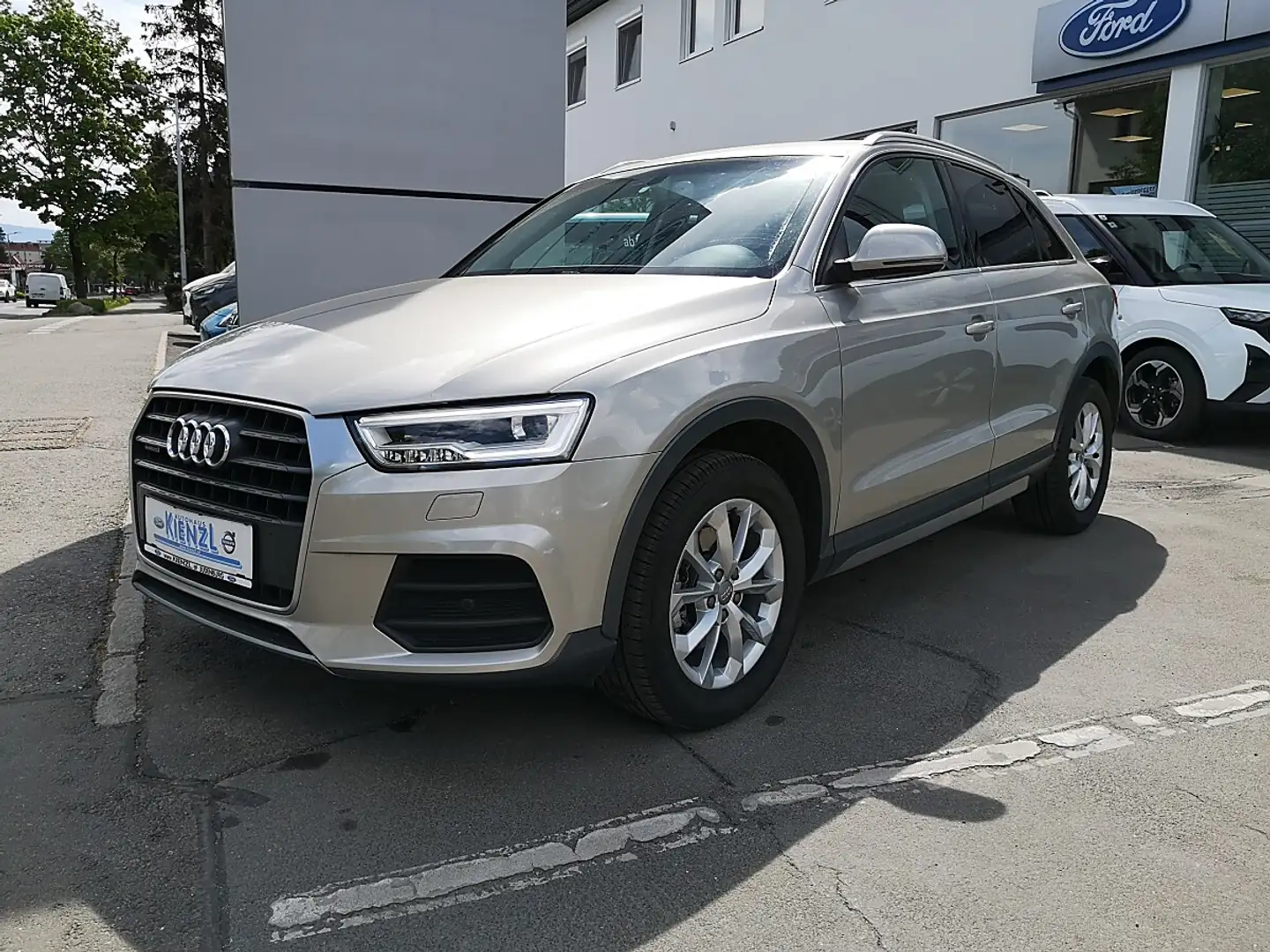 Audi Q3 2,0 TDI Intense quattro Grau - 1