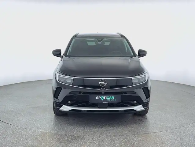 Opel Grandland view 2