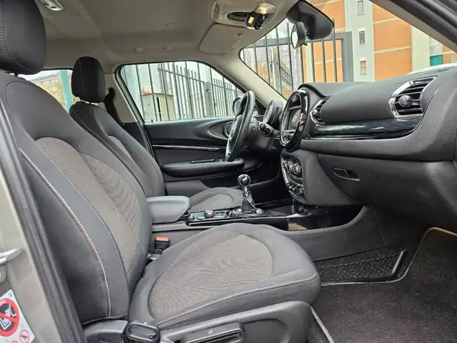 Mini Clubman view 12