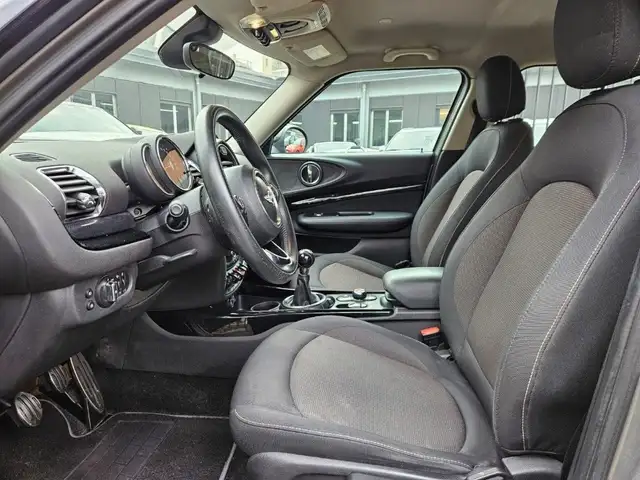 Mini Clubman view 8