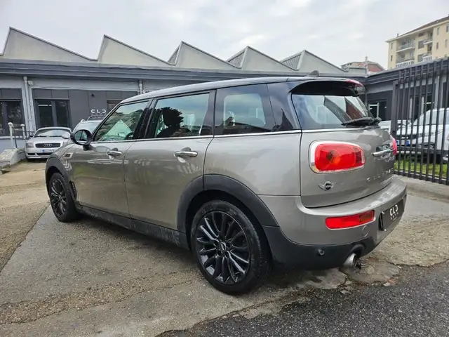 Mini Clubman view 6