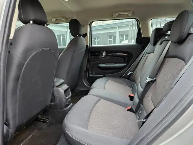 Mini Clubman view 10