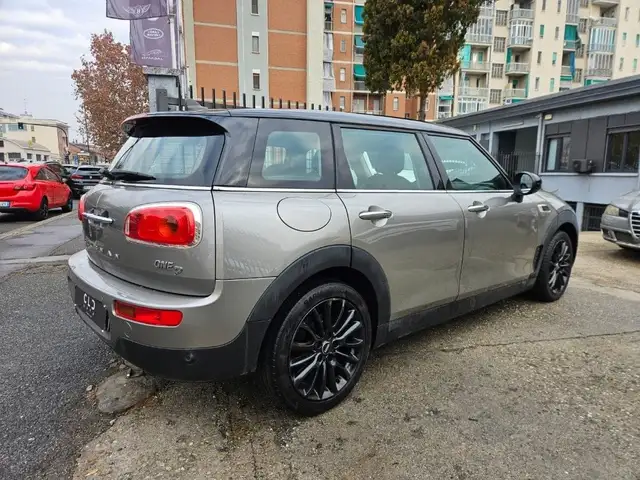 Mini Clubman view 4
