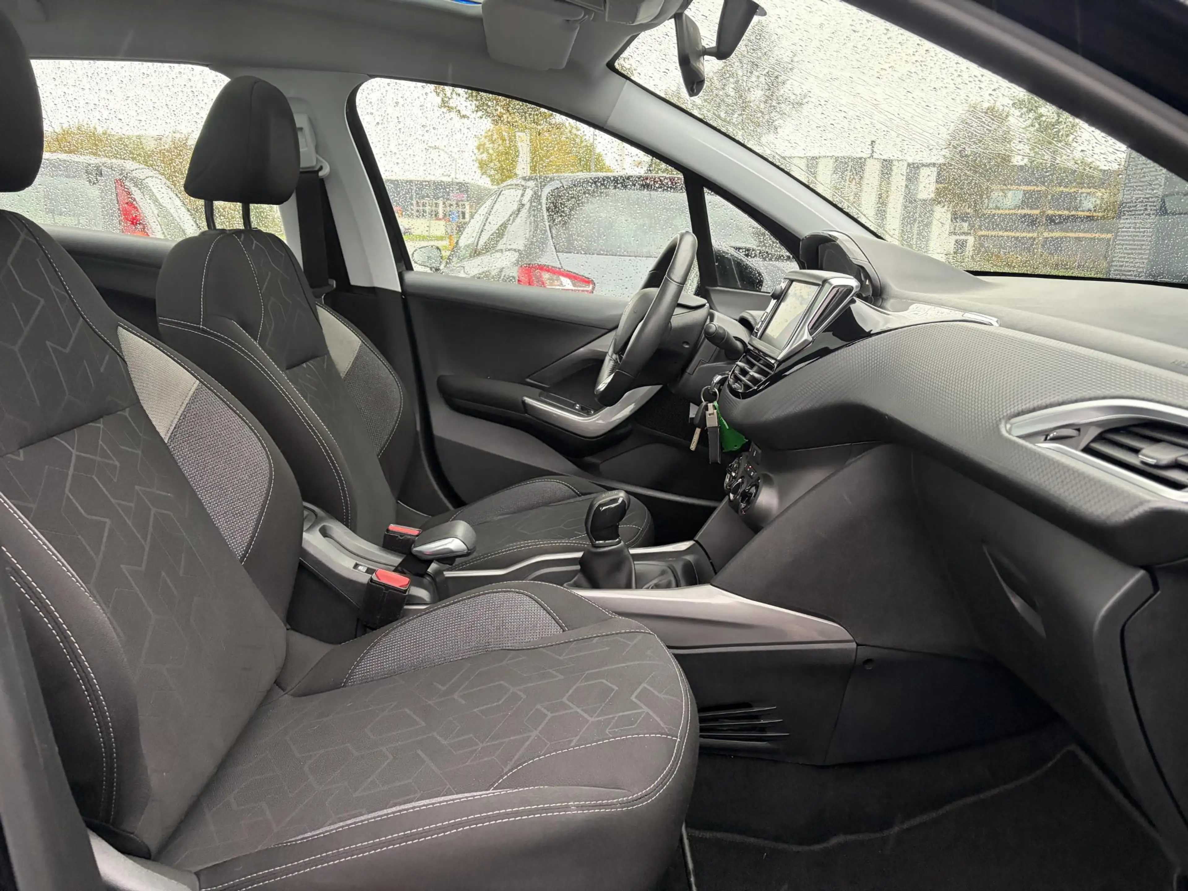 Peugeot 2008 1.2 PureTech Blue Lion ✓D-riem vv in 06-2023✓Pano✓ — photo 9