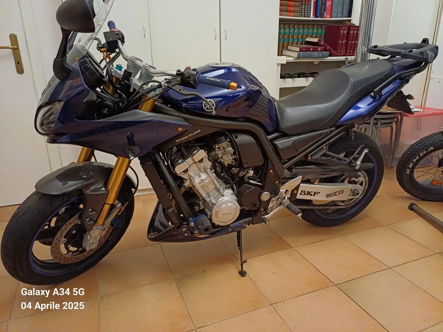 Yamaha FZR 1000 naked Azul - 1