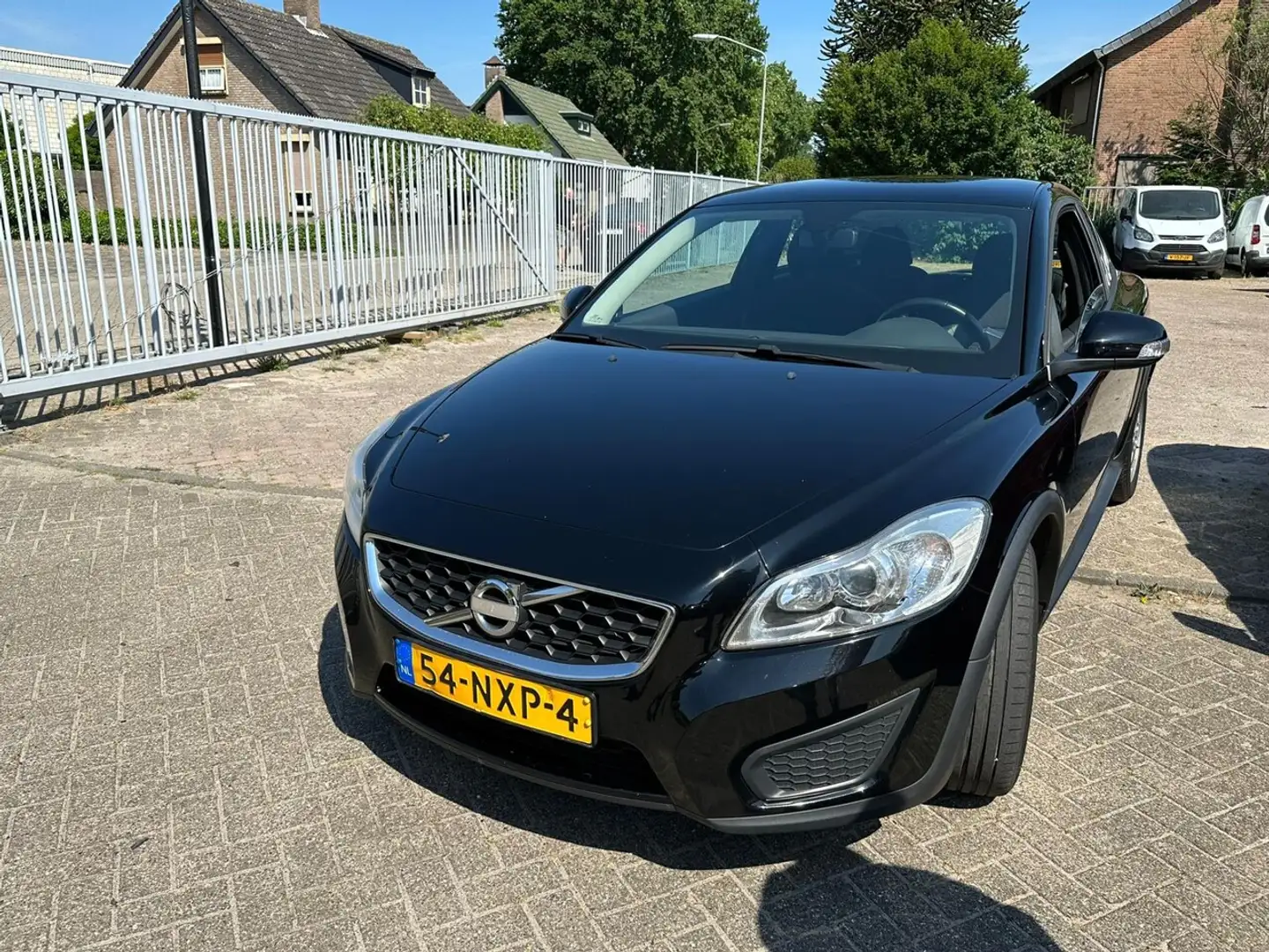 Volvo C30 2.0 benzine Advantage facelift 666 Zwart - 1