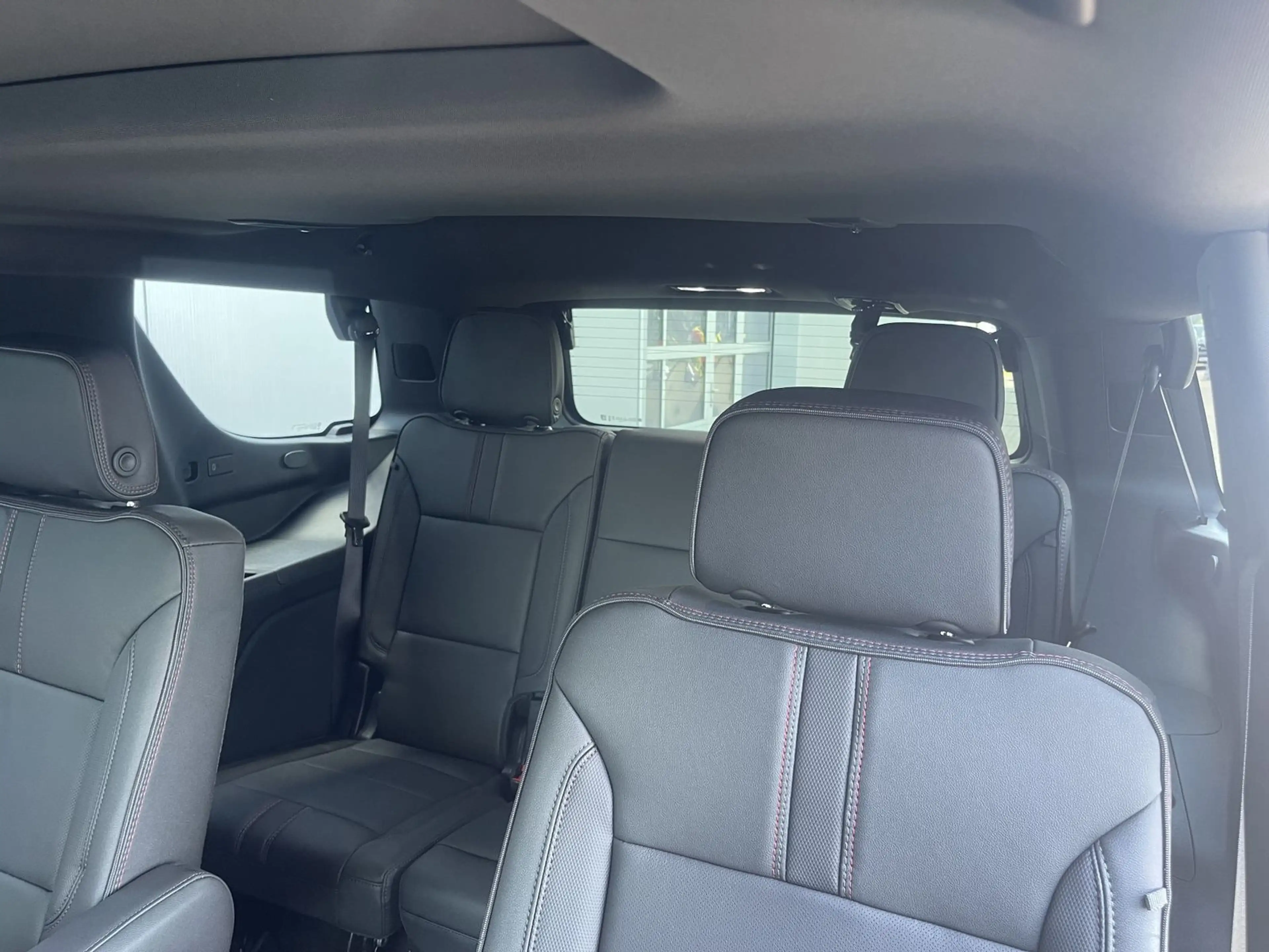 Chevrolet Tahoe 6,2 V8 RST — photo 13