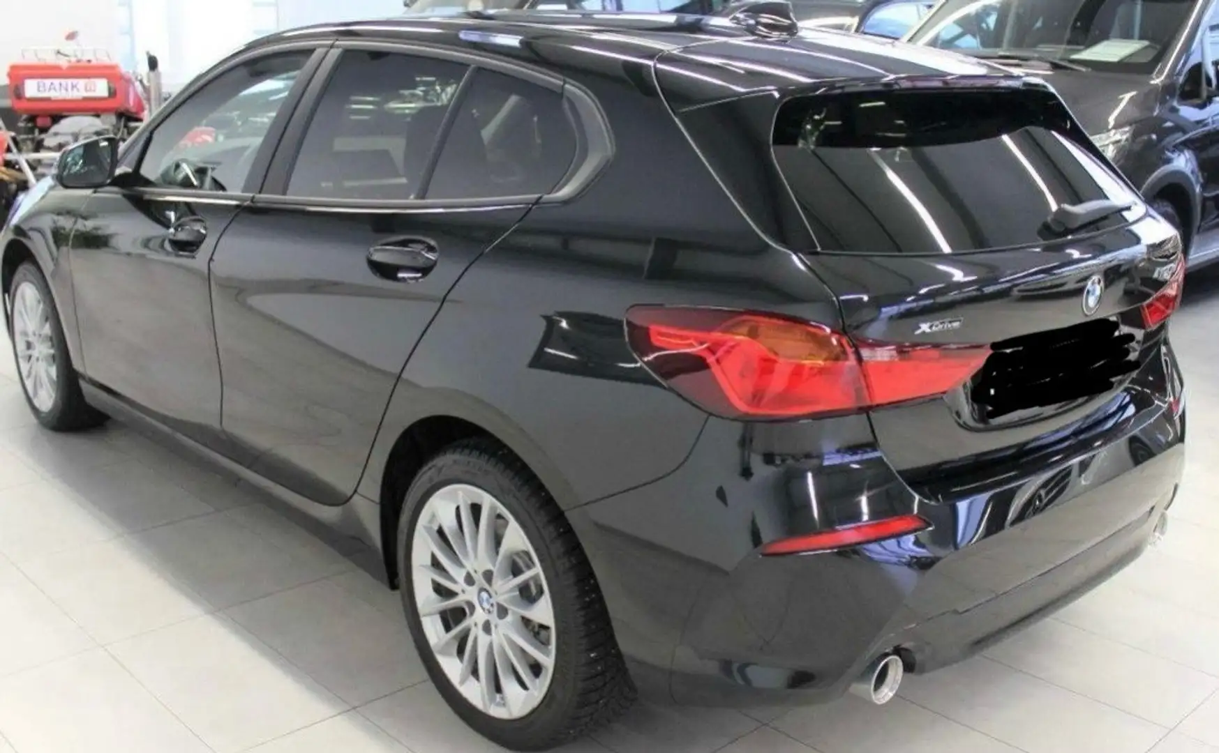 BMW 120 120 d xDrive Advantage Fekete - 1
