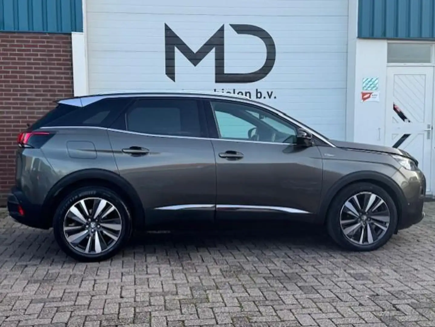 Peugeot 3008 1.2 GT Line - 1e eigenaar - Dealer onderhouden Gris - 2