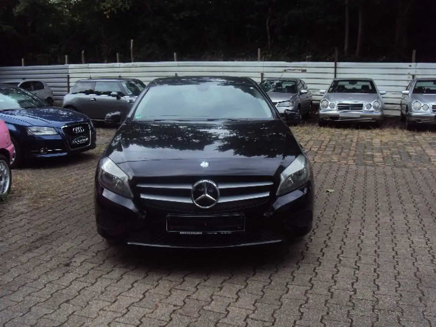 Mercedes-Benz A 180 A 180 BlueEfficiency (176.042)Euro 6. Schwarz - 1