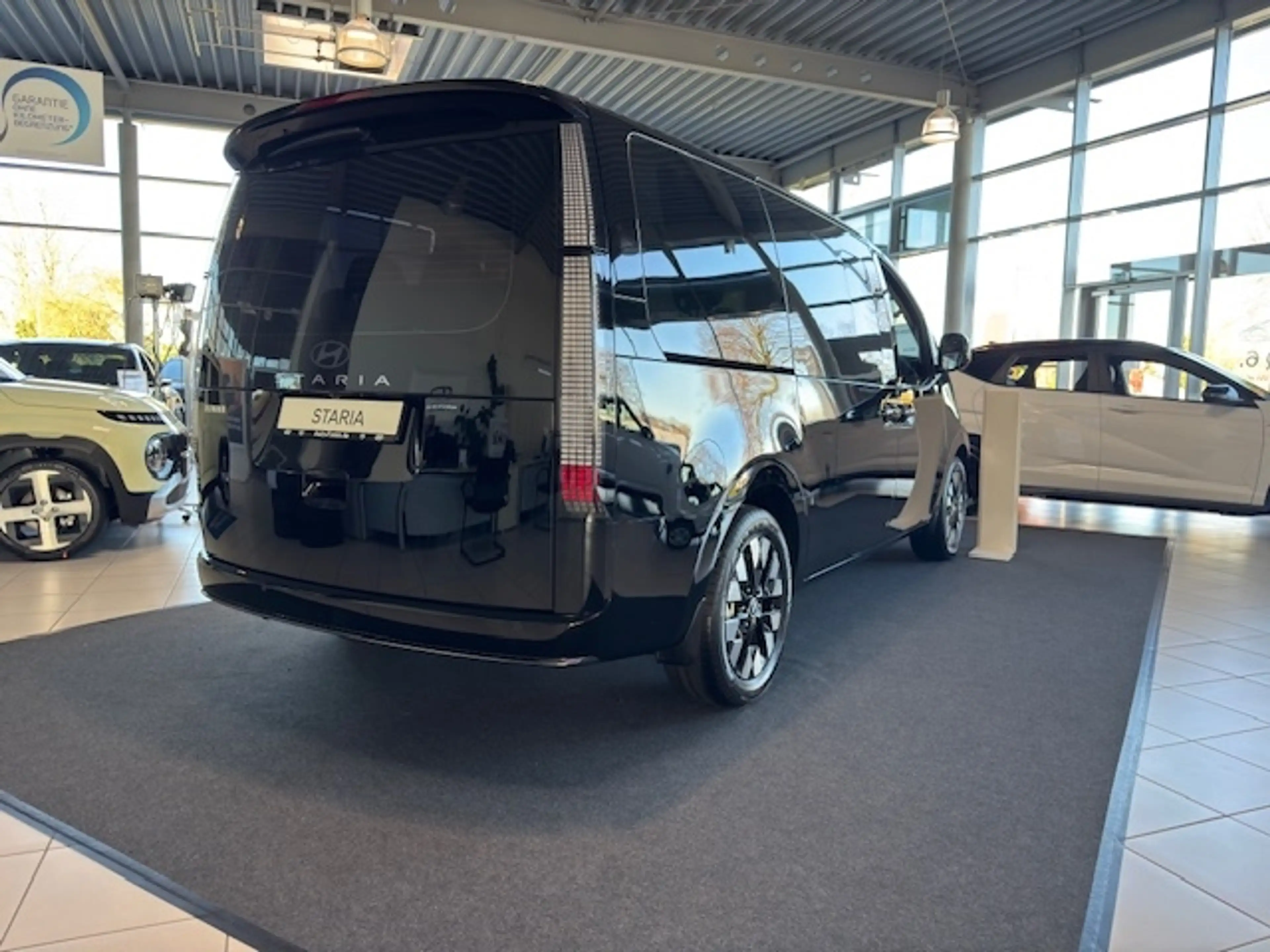 Hyundai STARIA Signature Hybrid 2WD 1.6 T-GDI EU6e 7-Sitzer Navi — photo 11