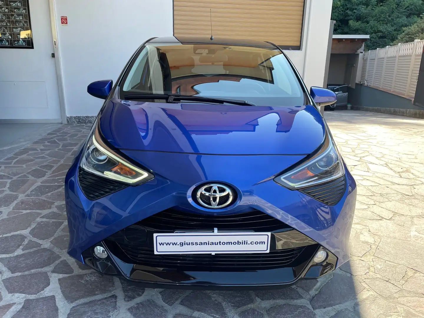 Toyota Aygo 5p 1.0 x-clusiv m-mt 72cv UNICO PROPRIETARIO Blu/Azzurro - 2