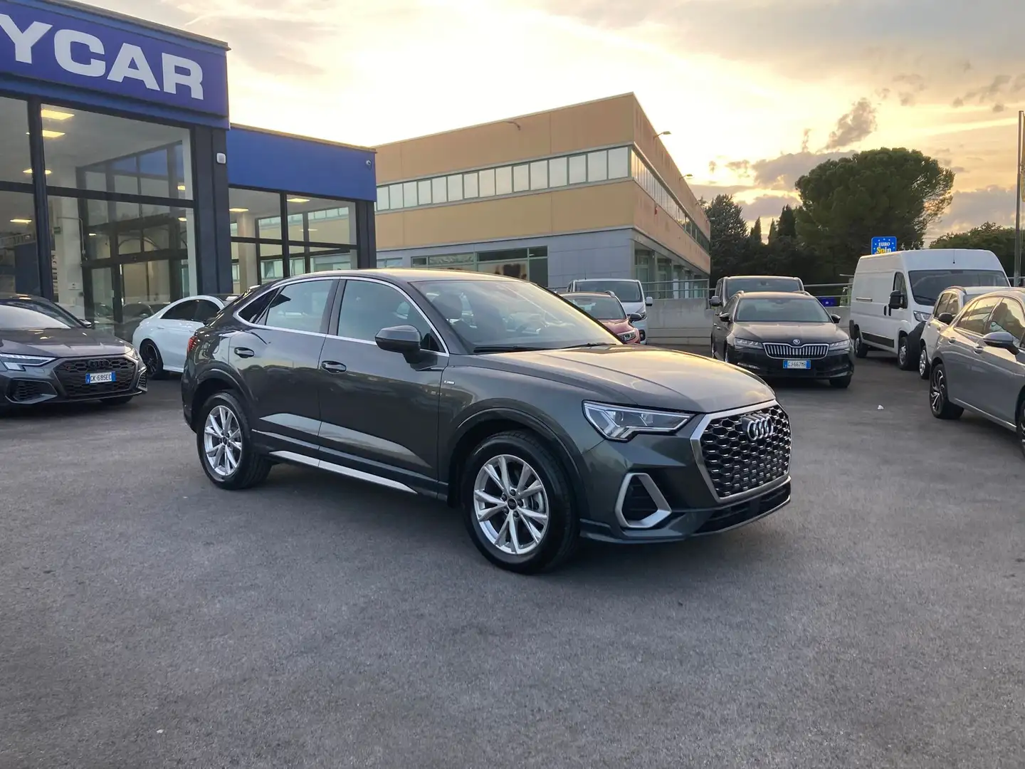 Audi Q3 Sportback 35 2.0 tdi S line edition s-tronic Grigio - 2
