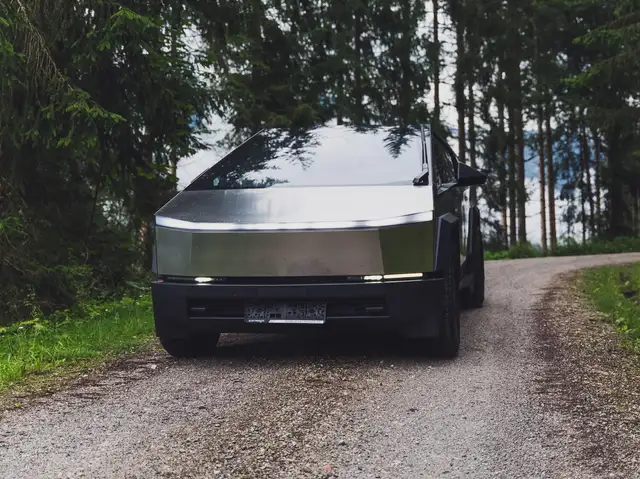 Tesla Cybertruck Cyberbeast neu 2026. Preis inkl. EU Zulassung