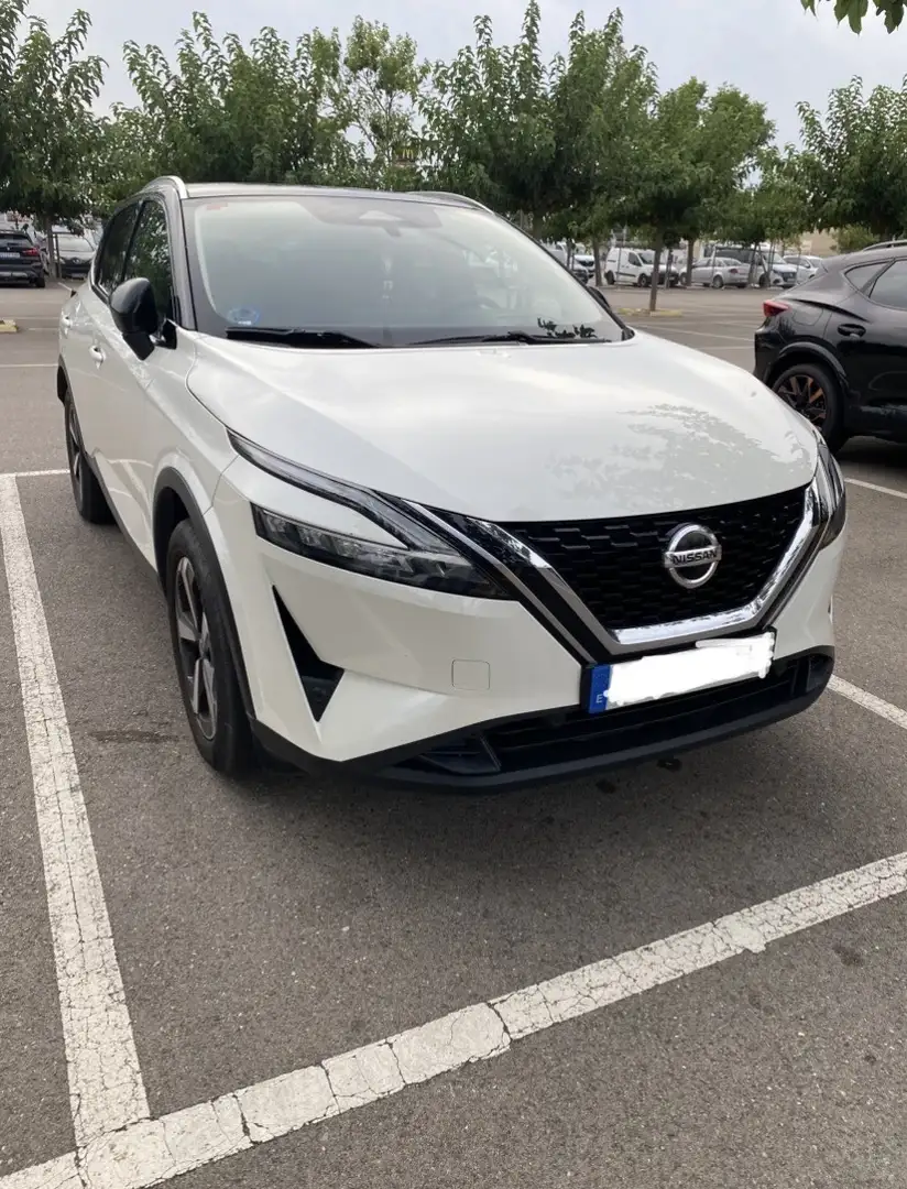 Nissan Qashqai Premiere Edition - 1