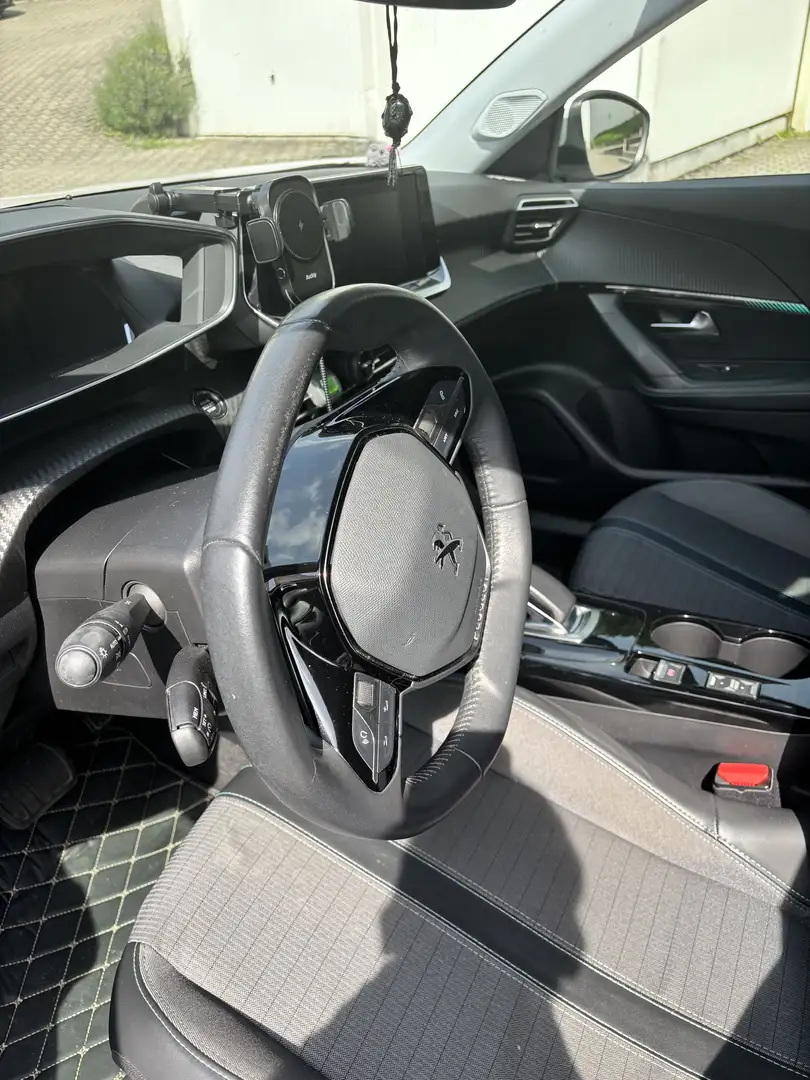 Peugeot e-2008 2008 Elektro Allure Pack - 2