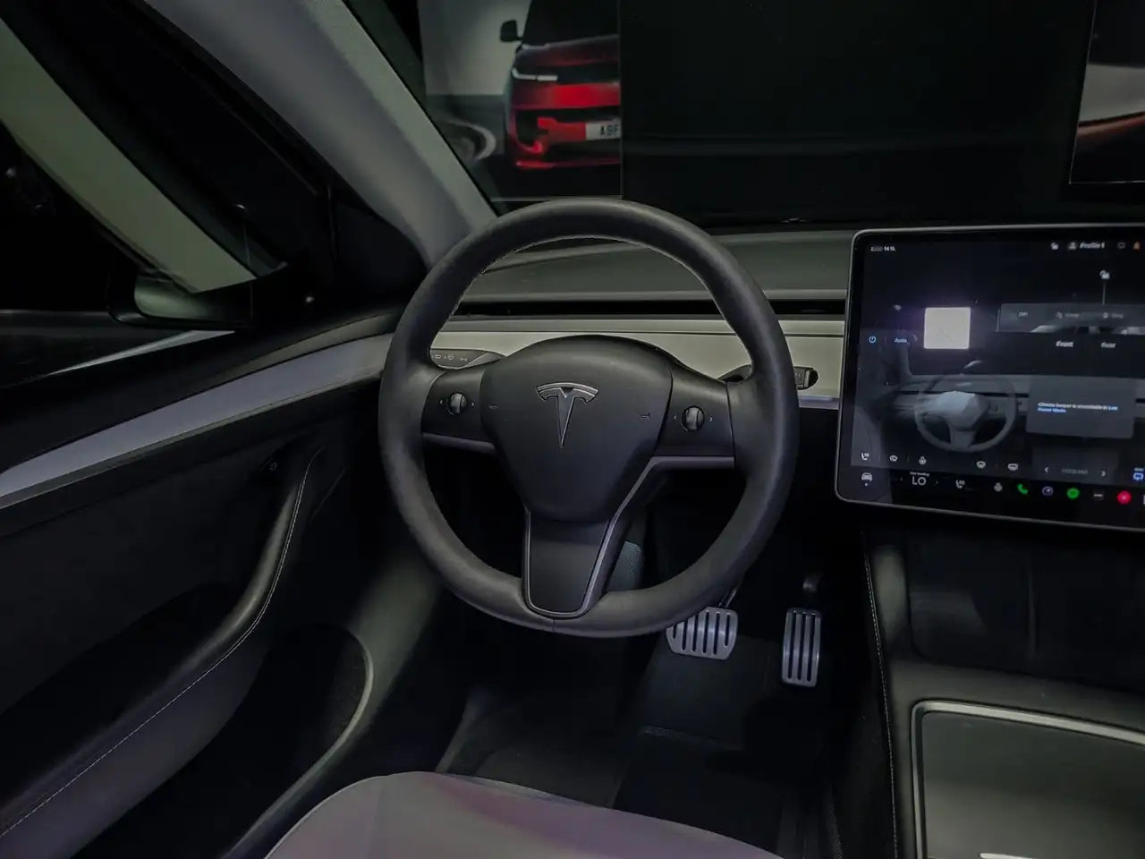 Tesla Model Y снимка Tesla Model Y