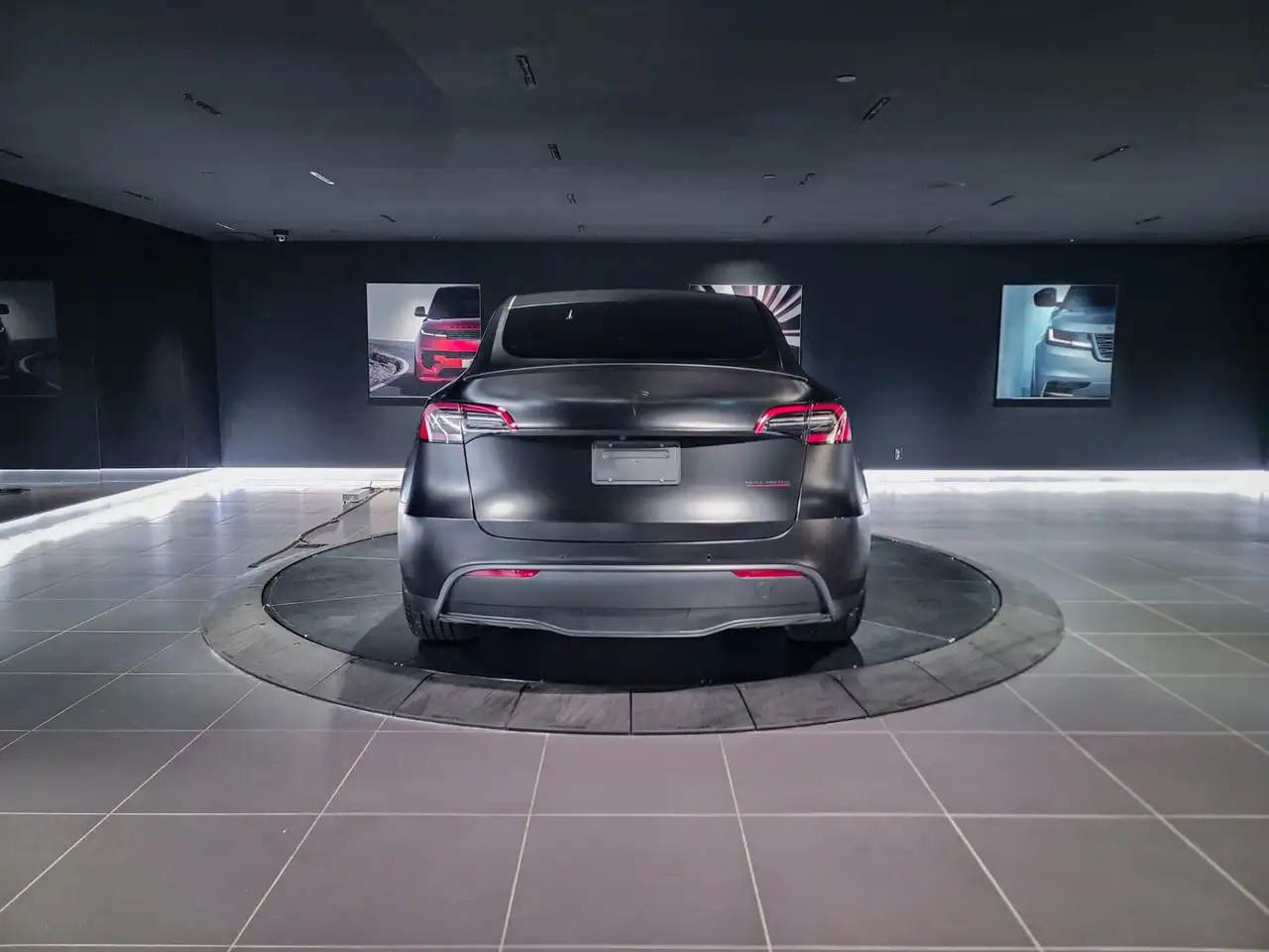 Tesla Model Y снимка Tesla Model Y