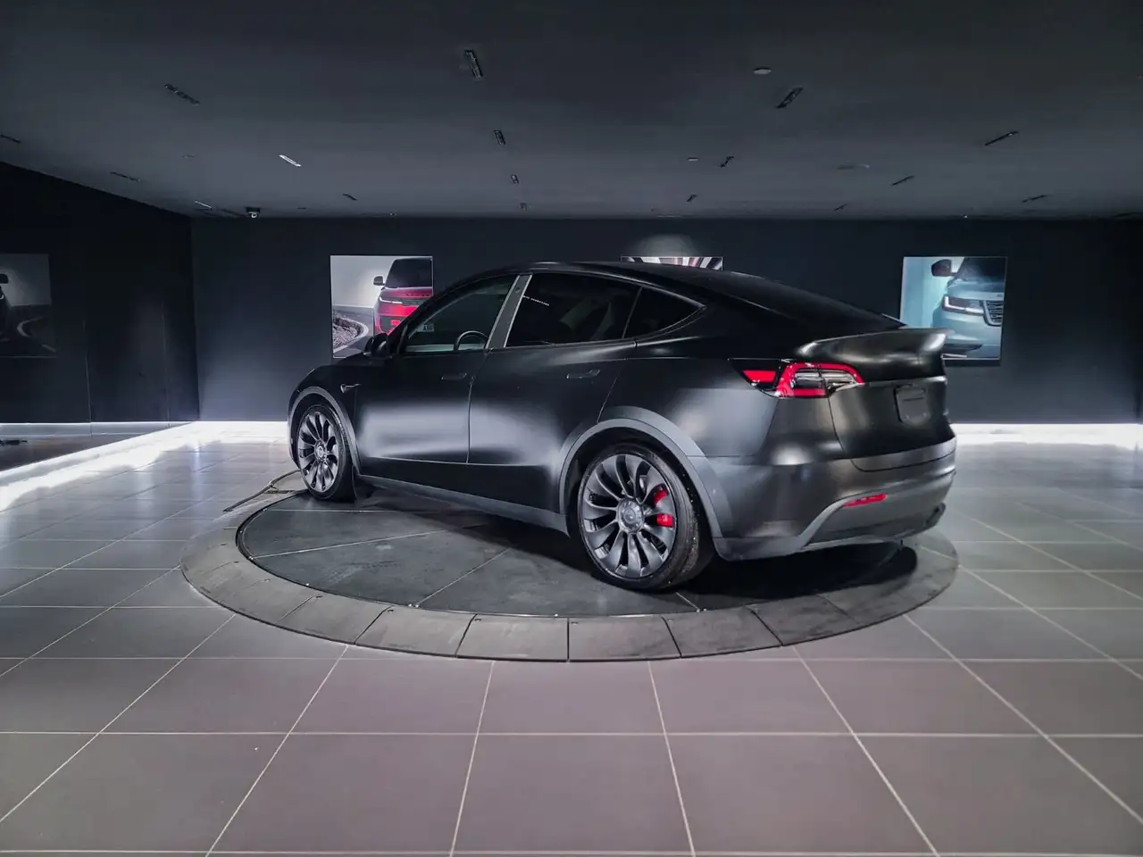 Tesla Model Y снимка Tesla Model Y