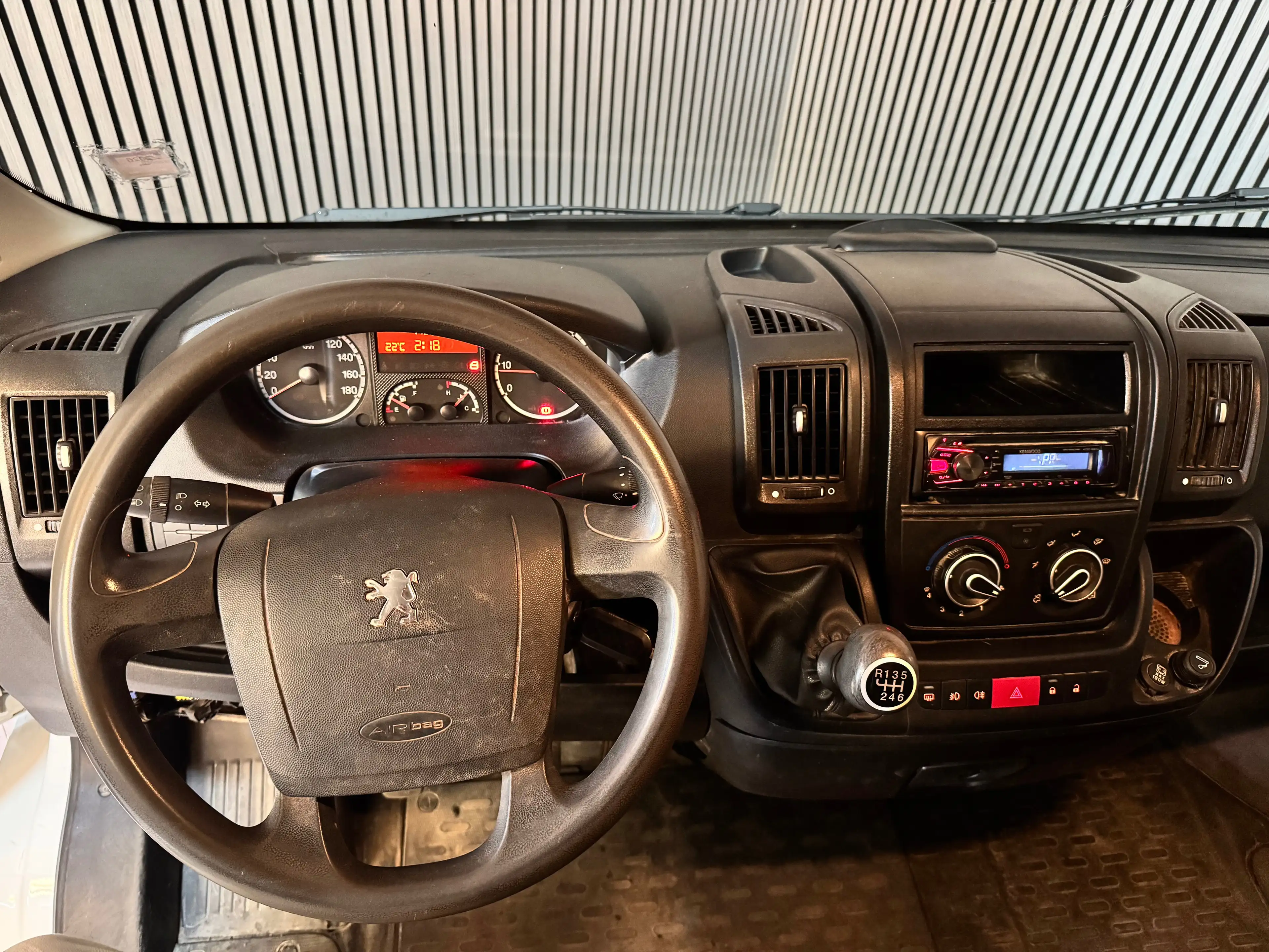 Peugeot Boxer 2.2 e-HDi L2H2 FAP STT (EU5) — photo 9