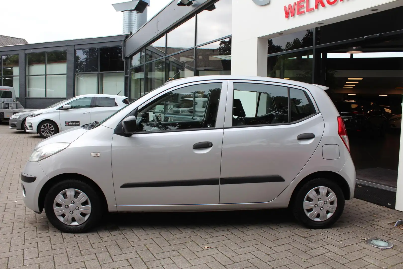Hyundai i10 1.1 Active Cool Grijs - 2