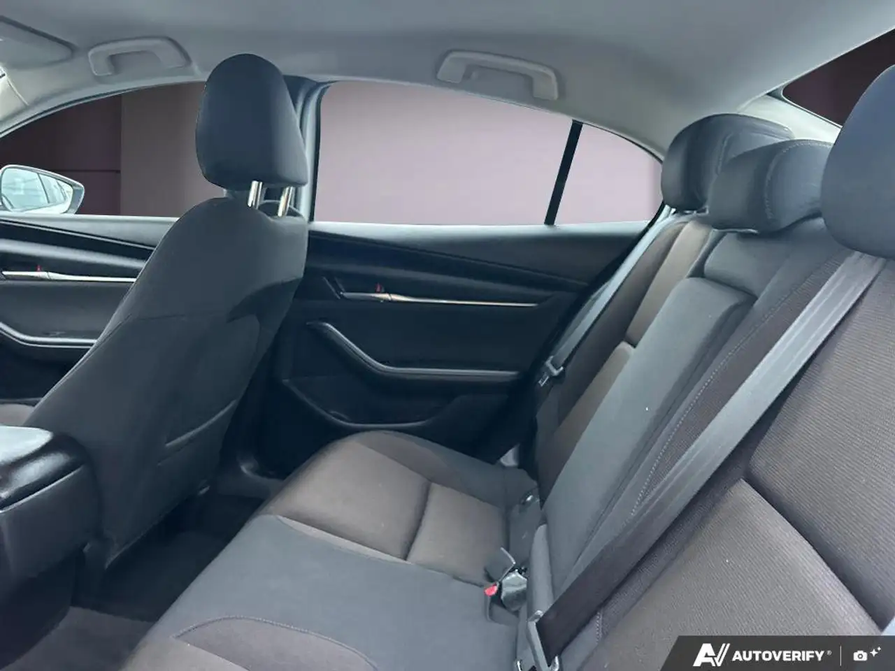 Mazda 3 снимка Mazda 3