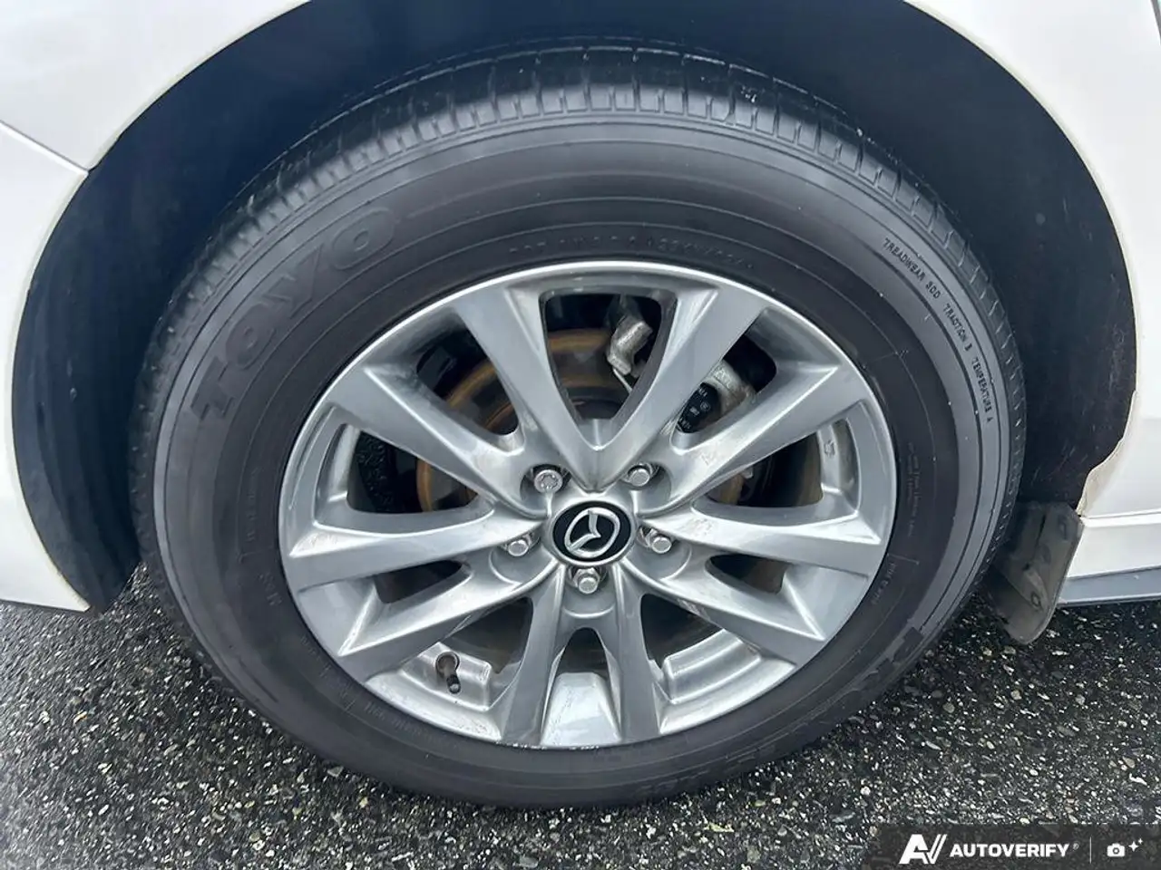 Mazda 3 снимка Mazda 3