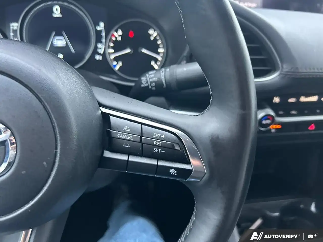 Mazda 3 снимка Mazda 3