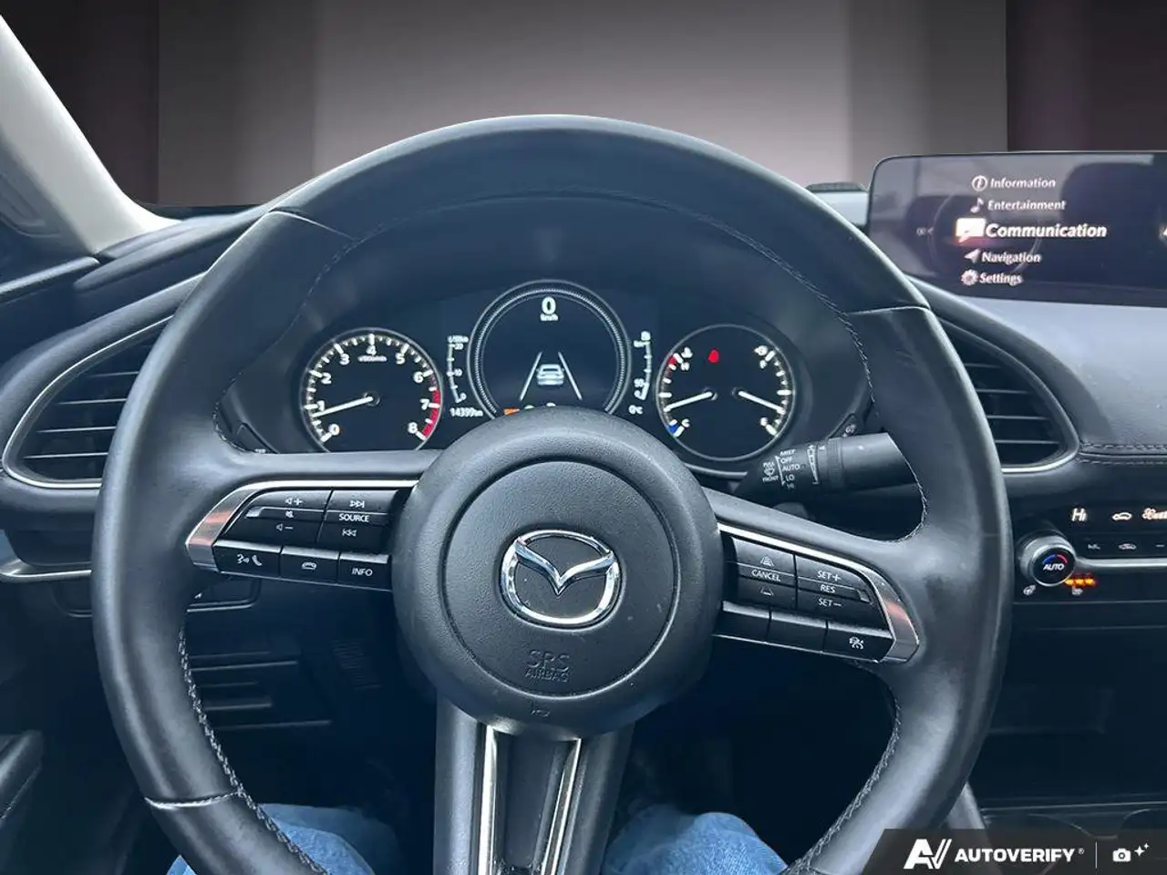 Mazda 3 снимка Mazda 3