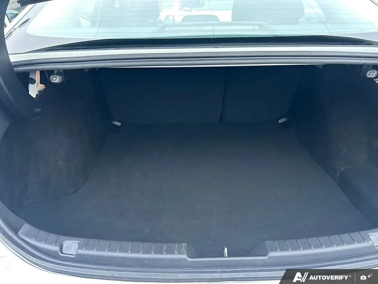 Mazda 3 снимка Mazda 3