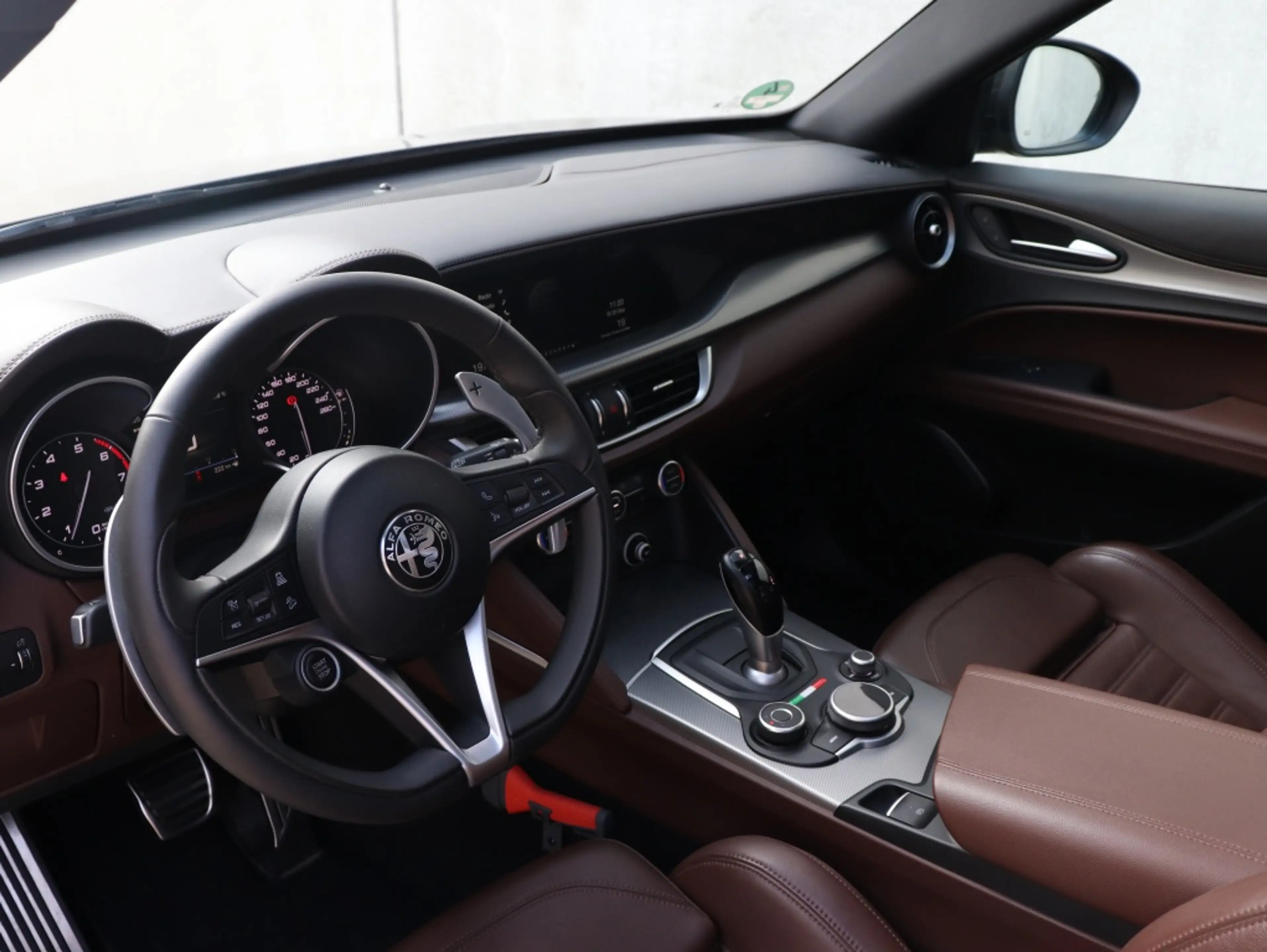 Alfa Romeo Stelvio 2.0 Turbo 280 PK AWD B-Tech | Veloce | Pano | Driv — photo 4