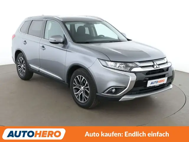 Mitsubishi Outlander view 8