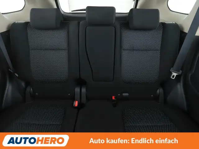 Mitsubishi Outlander view 15