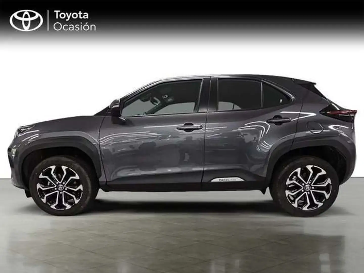 Toyota Yaris Cross 130H Active Plus Gris - 2
