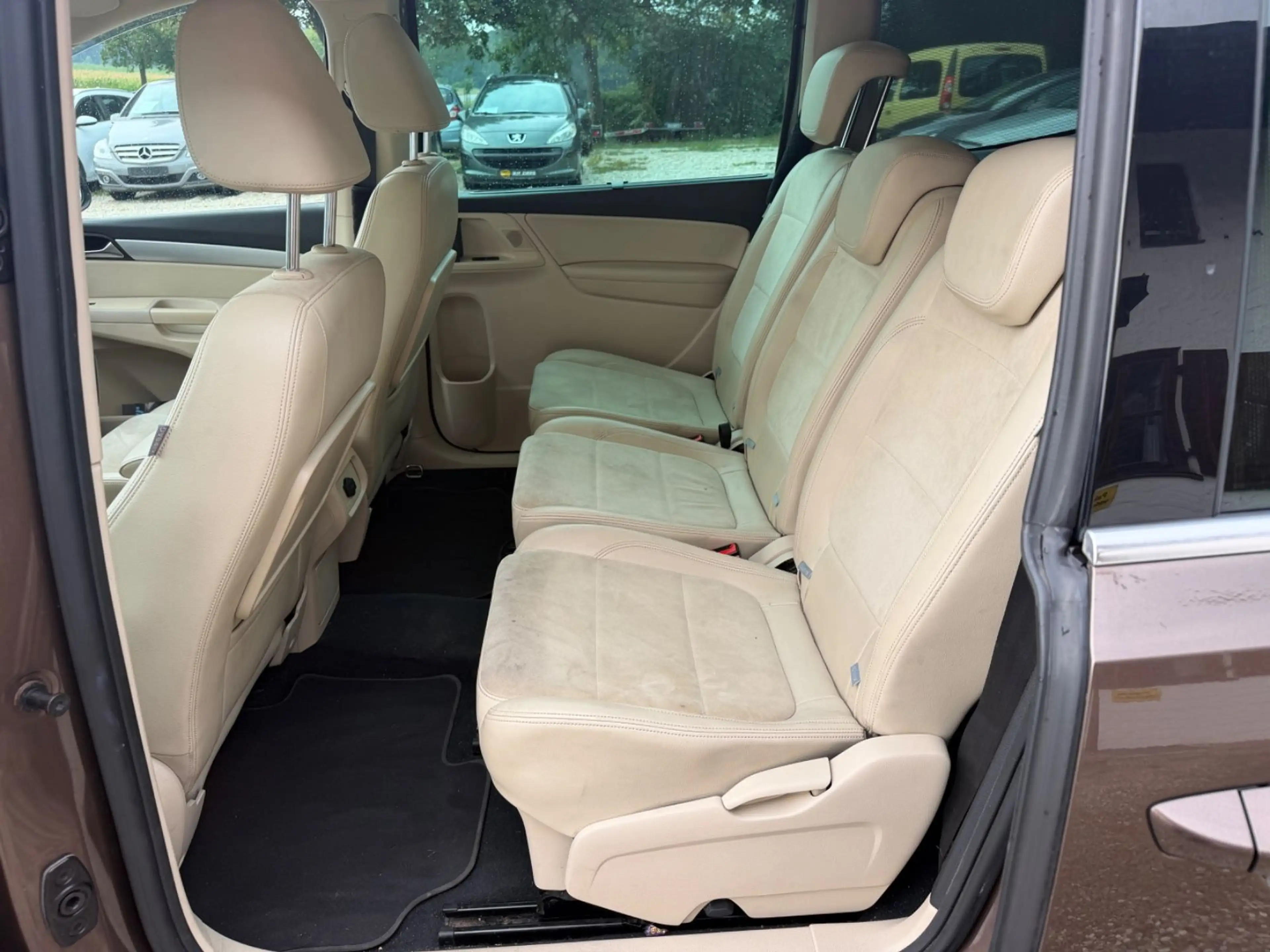Volkswagen Sharan Highline AUT. NAVI LEDER PDC KEYLESS PANO — photo 13